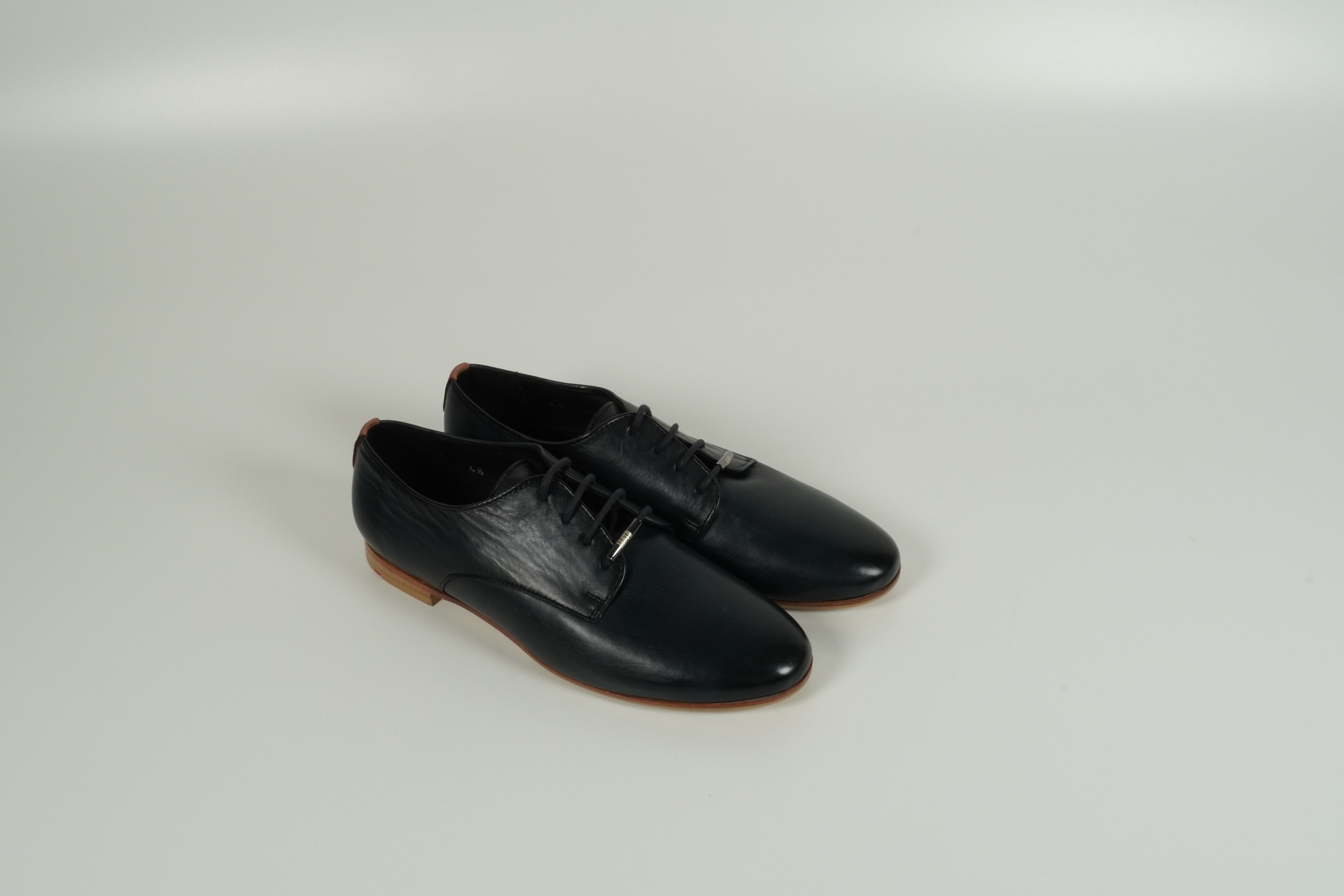 Chaussure à lacets bleue