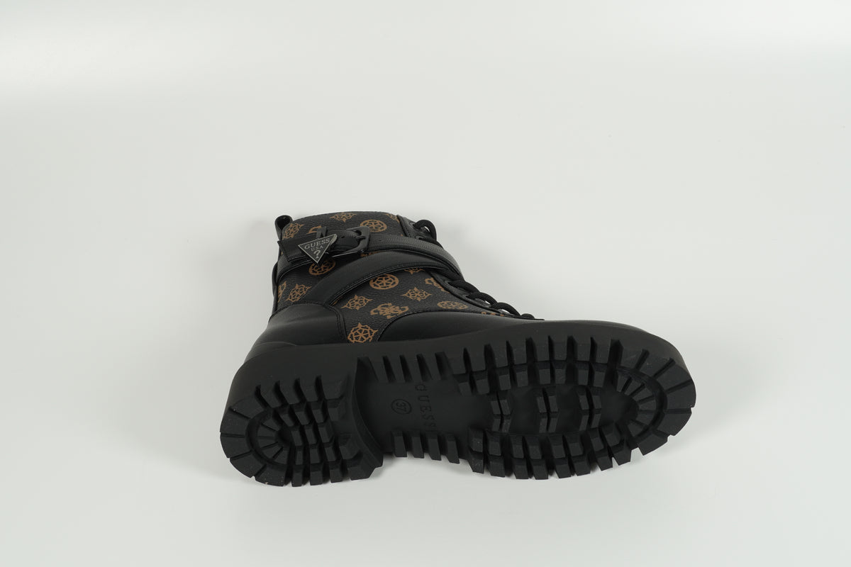Boot Black