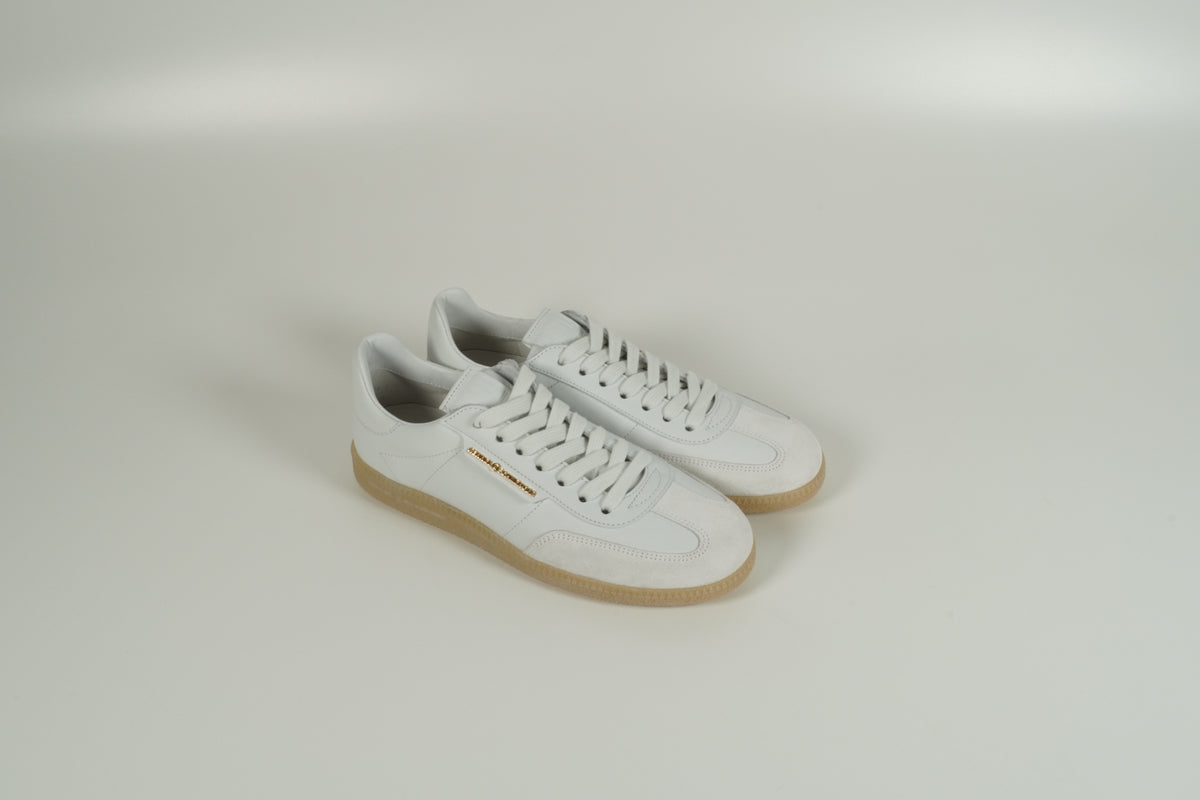 Sneaker White