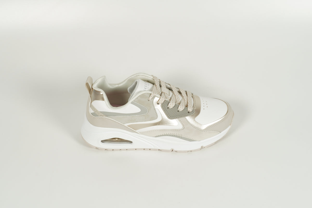 Baskets beiges