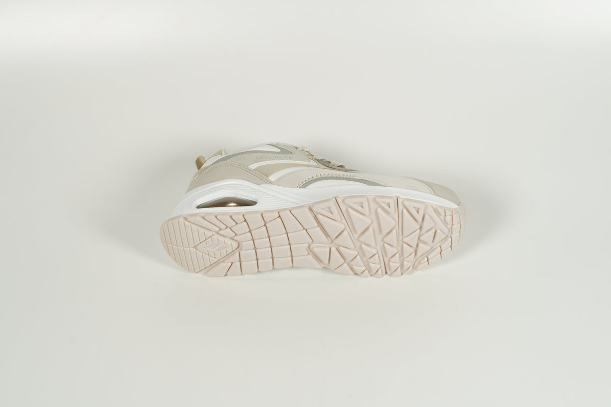 Baskets beiges