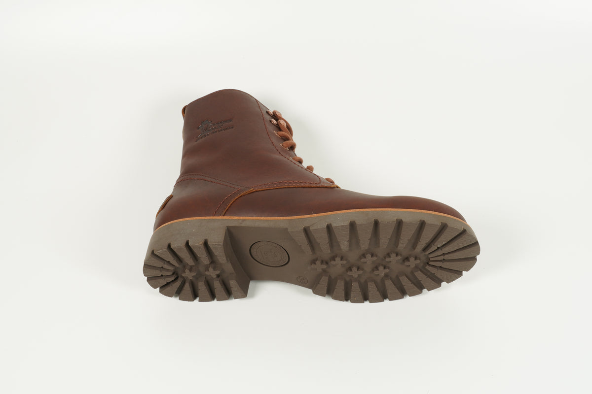 Boot Braun