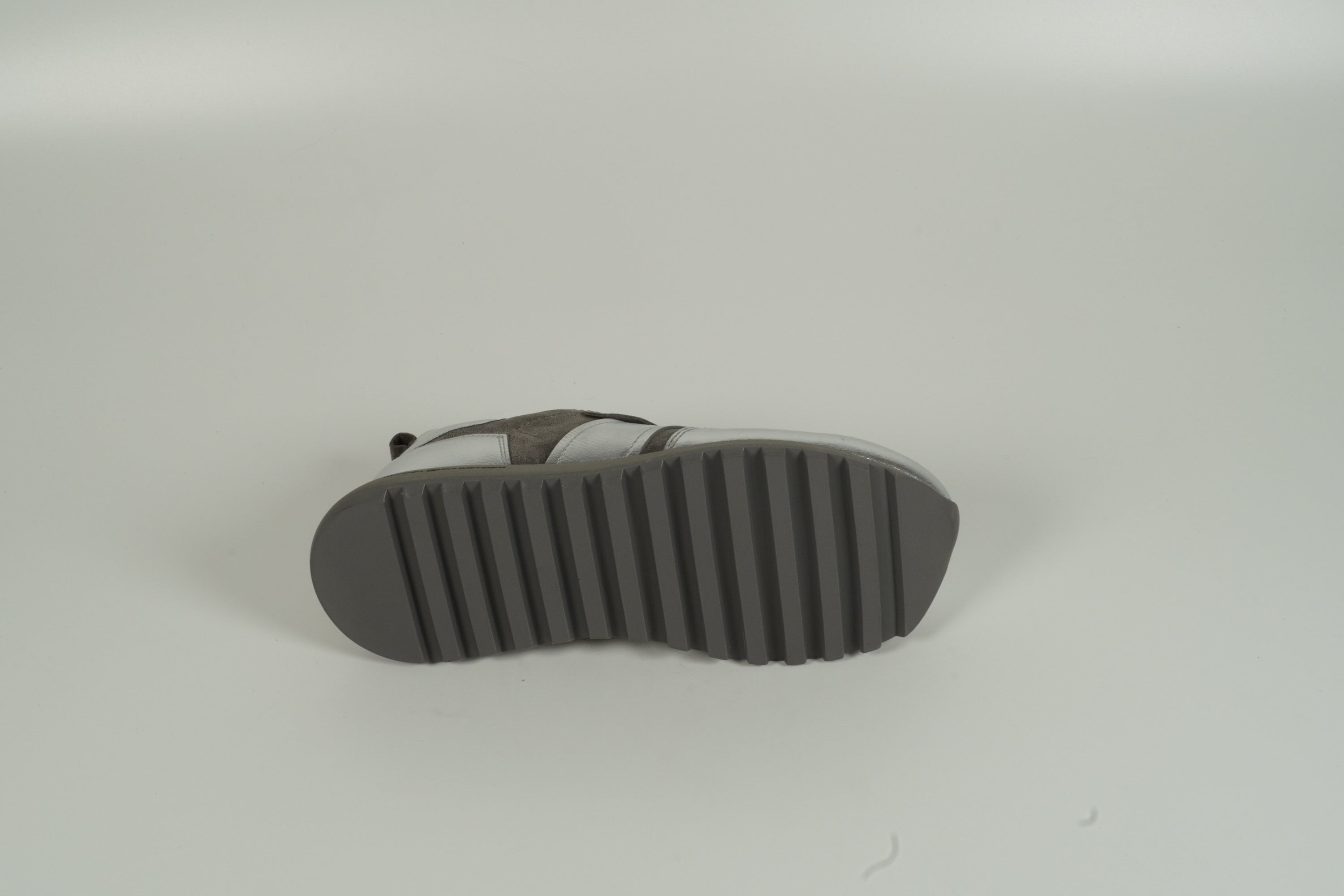 Sneaker Gray