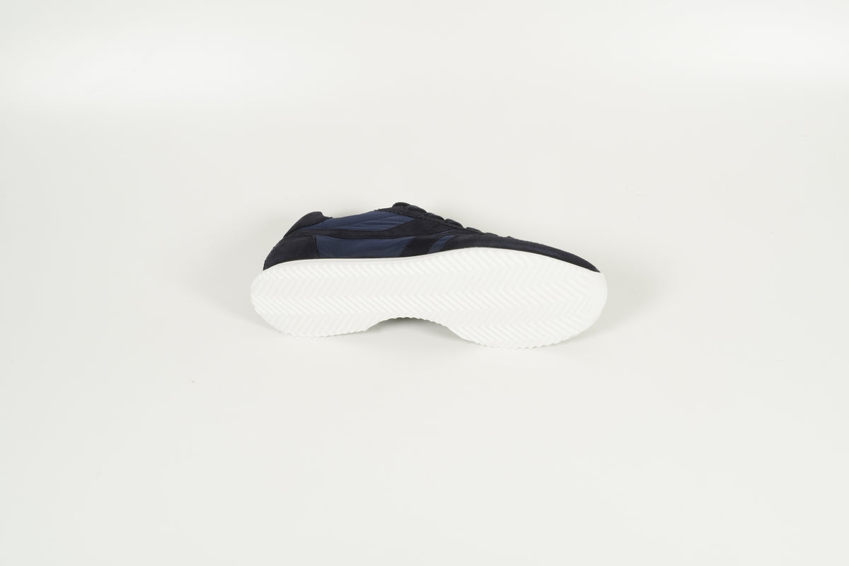 Sneaker Blau