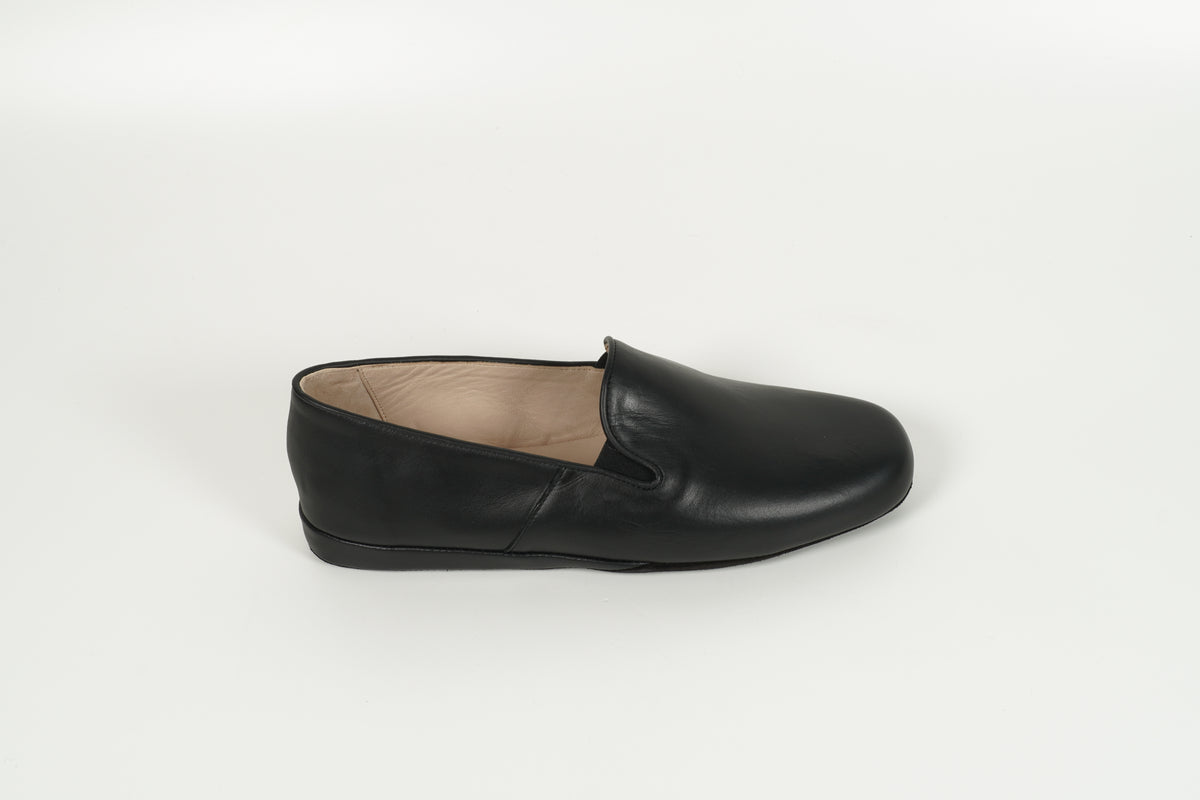Black slippers