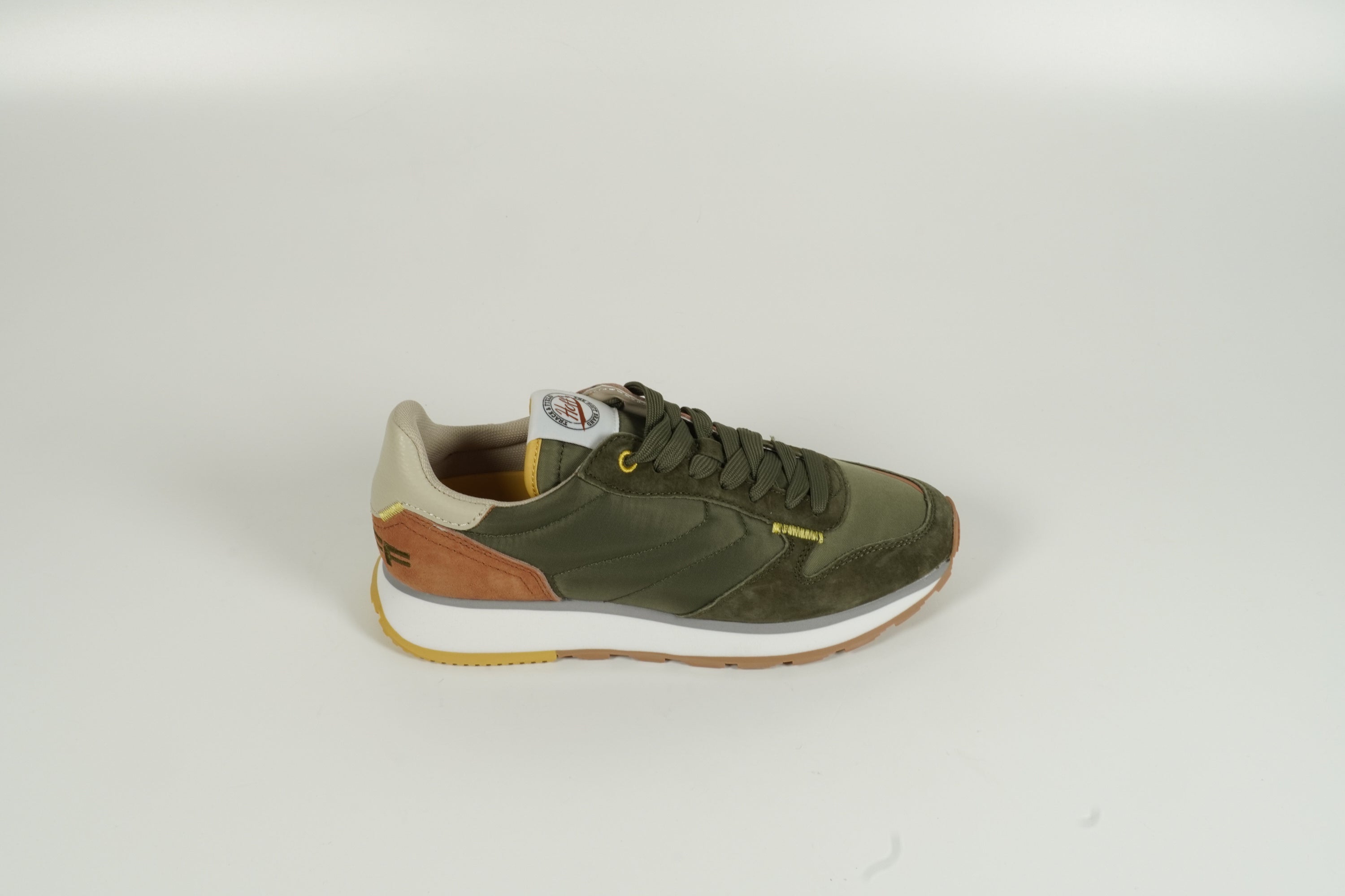 Sneaker Track&Field