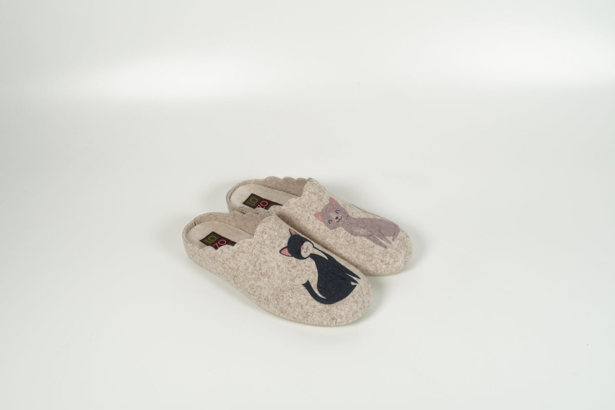 Beige slippers