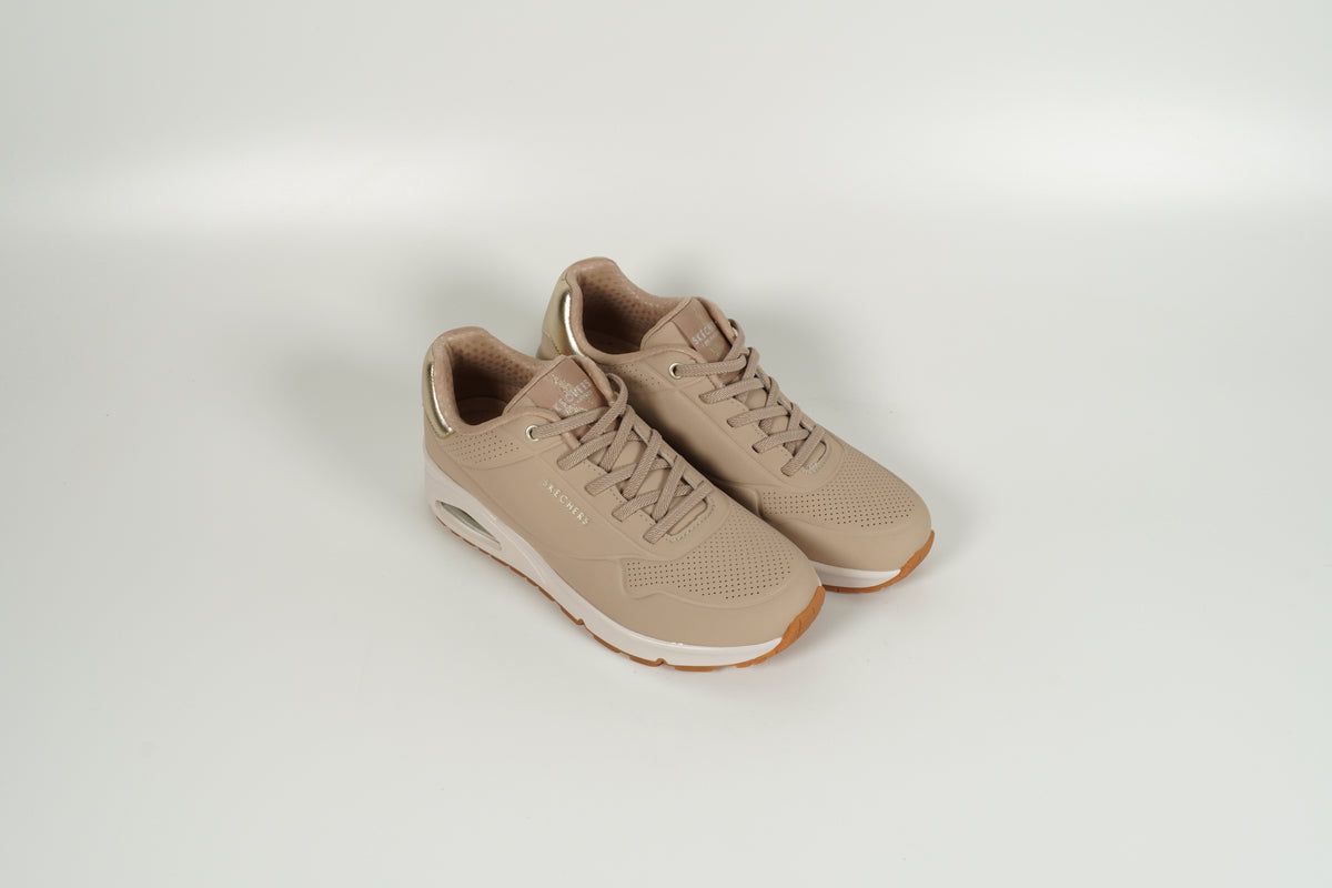 Baskets beiges