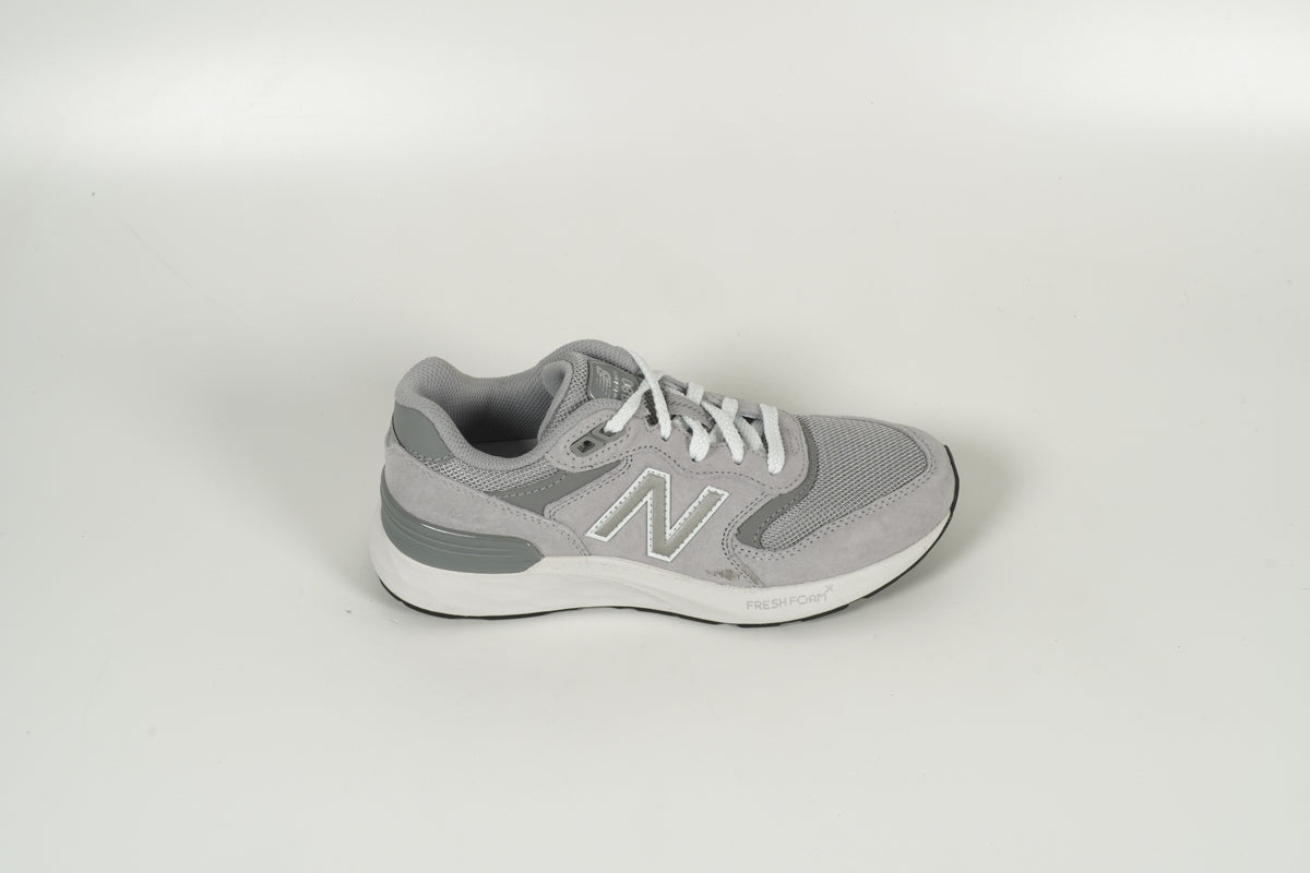 Sneaker W880 Grau