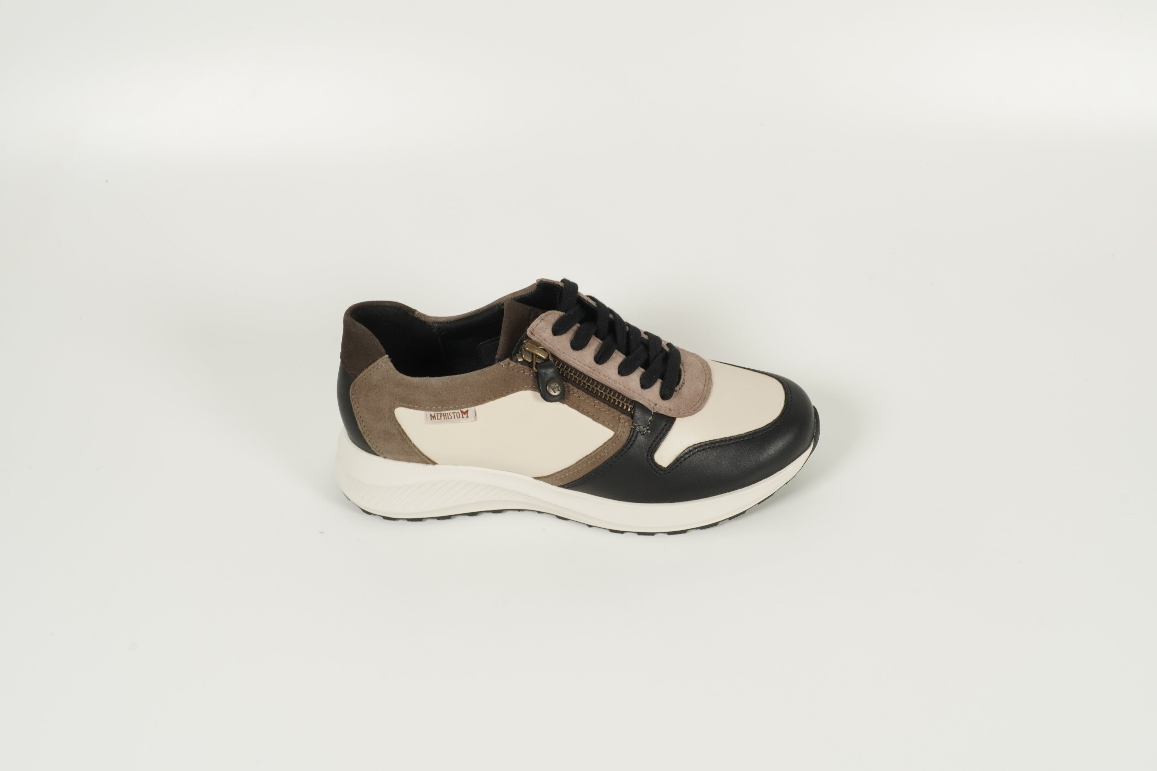 Baskets noires