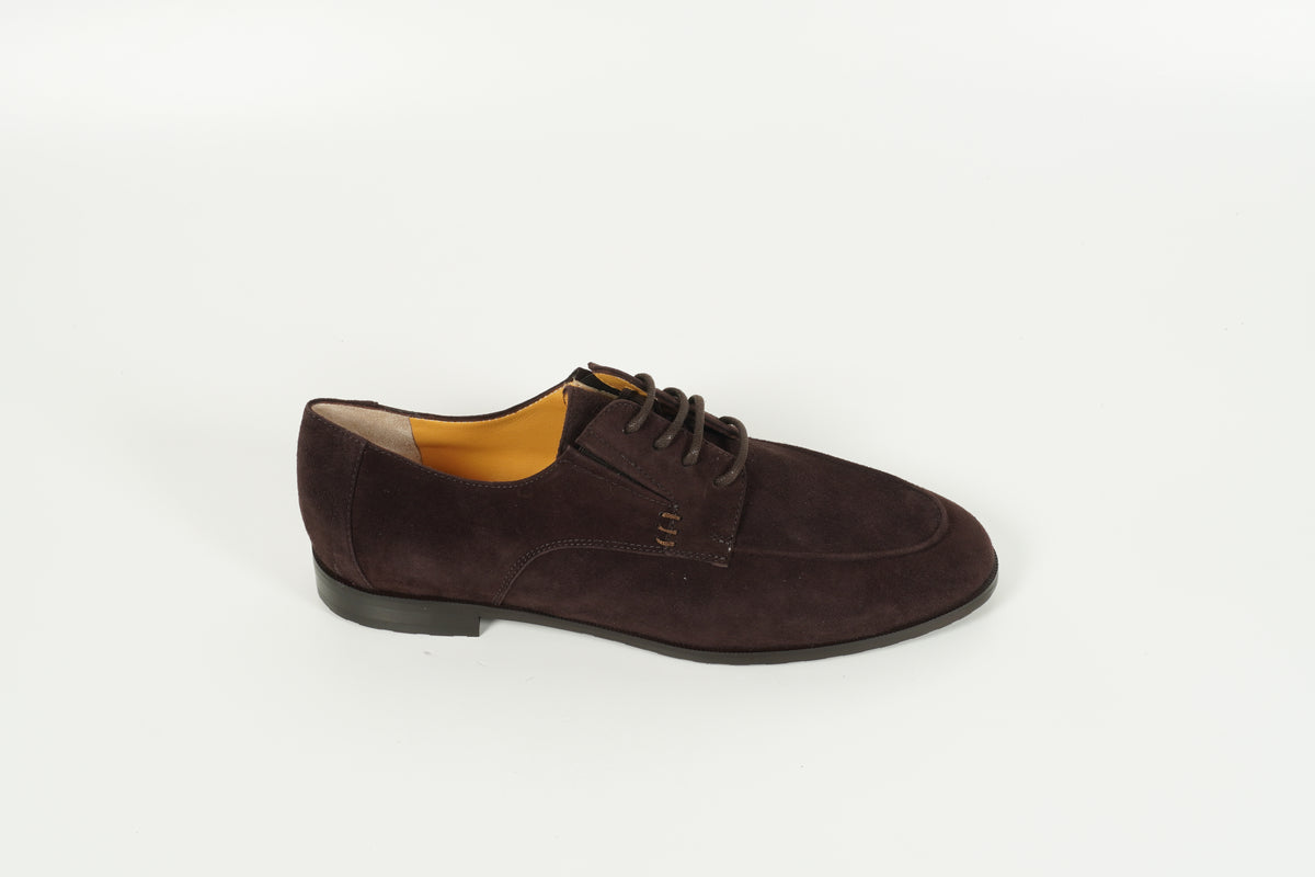 Lace-up brown