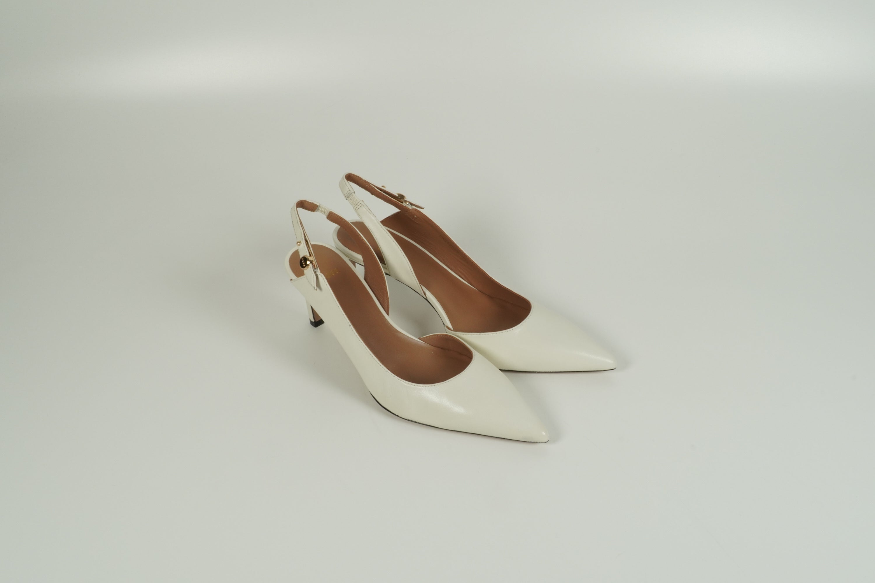 Pumps White