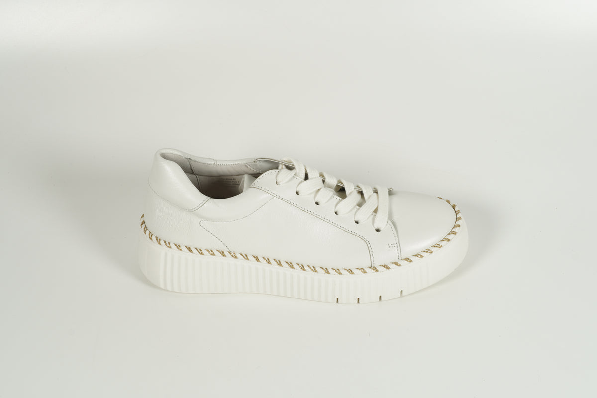 Baskets blanches