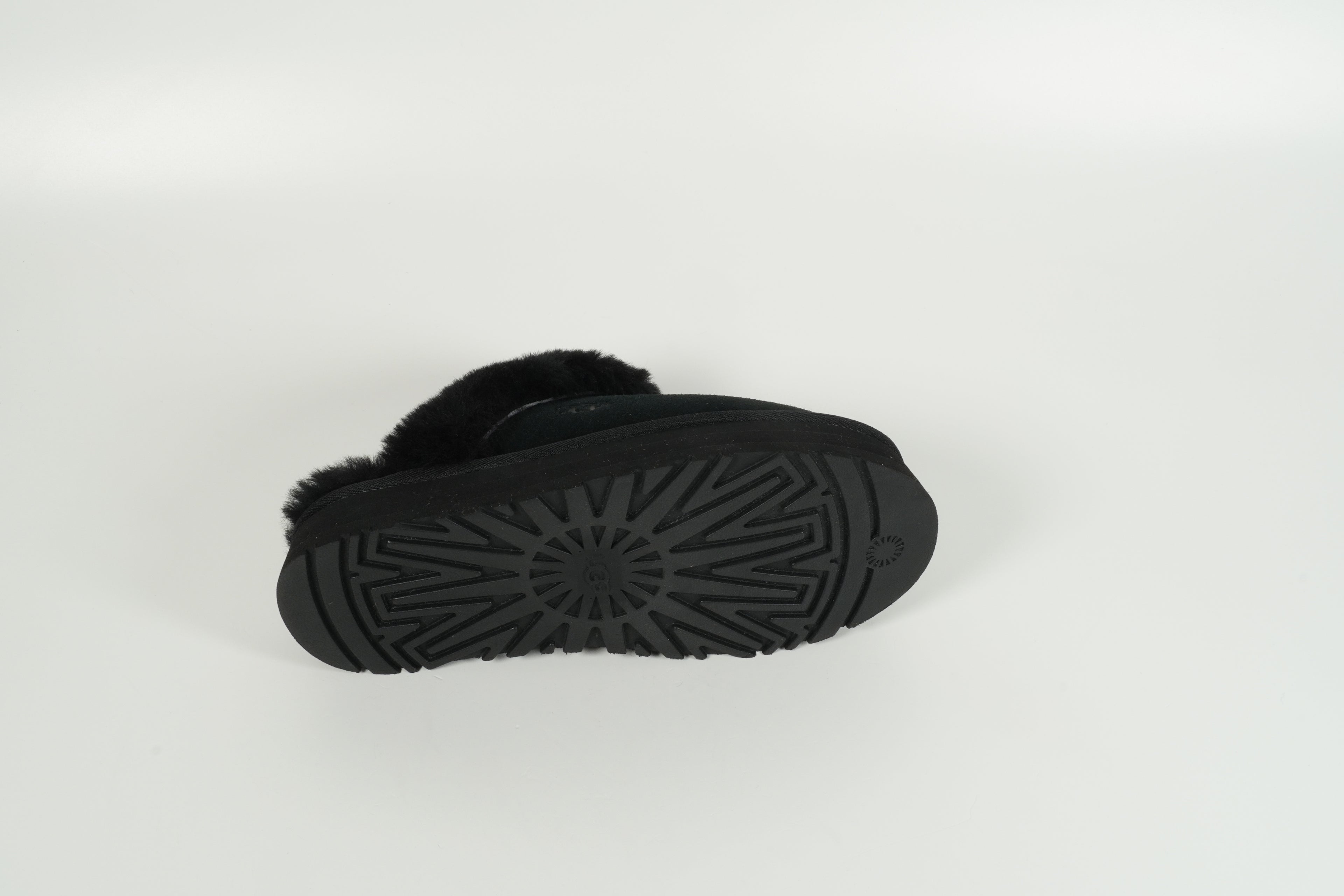 Pinsons bordés de noir