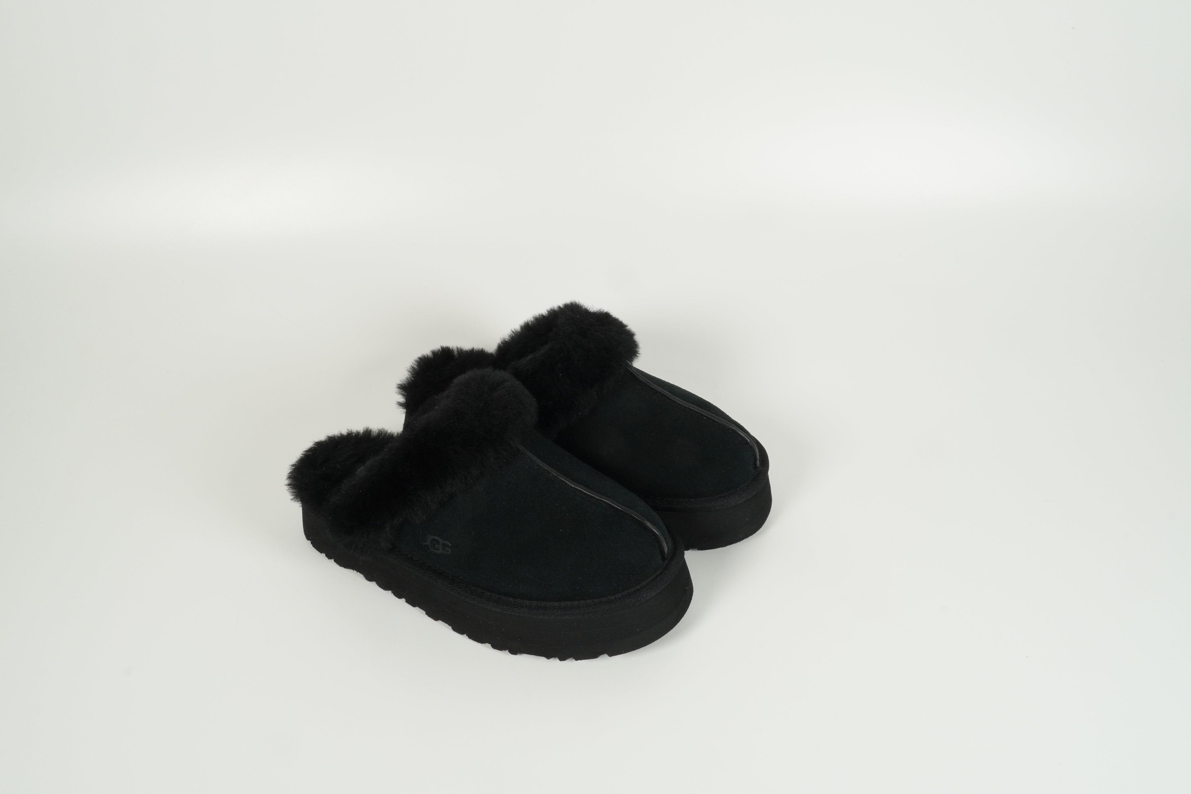 Pinsons bordés de noir