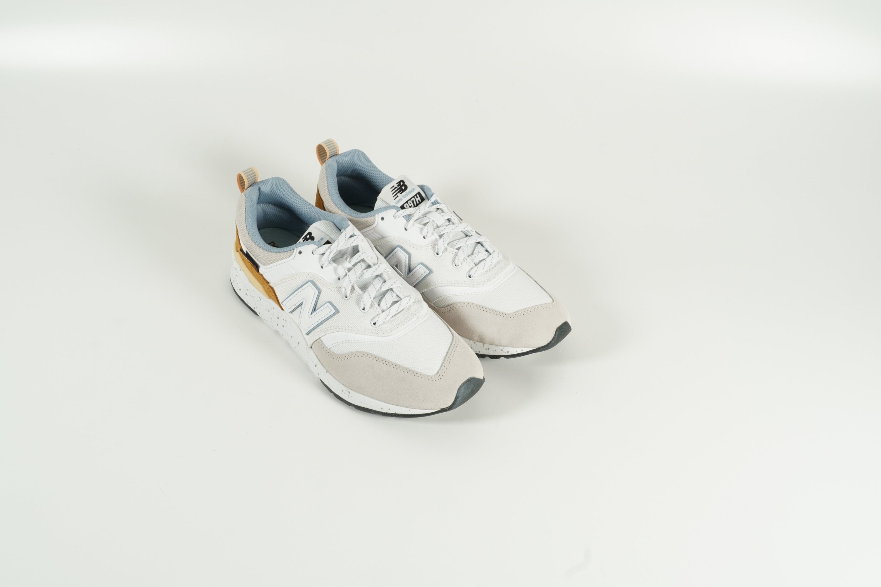 Sneaker 997 Weiss