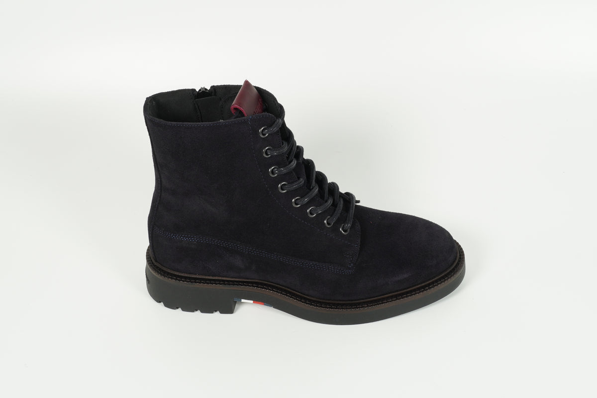 Chaussure à lacets bleue
