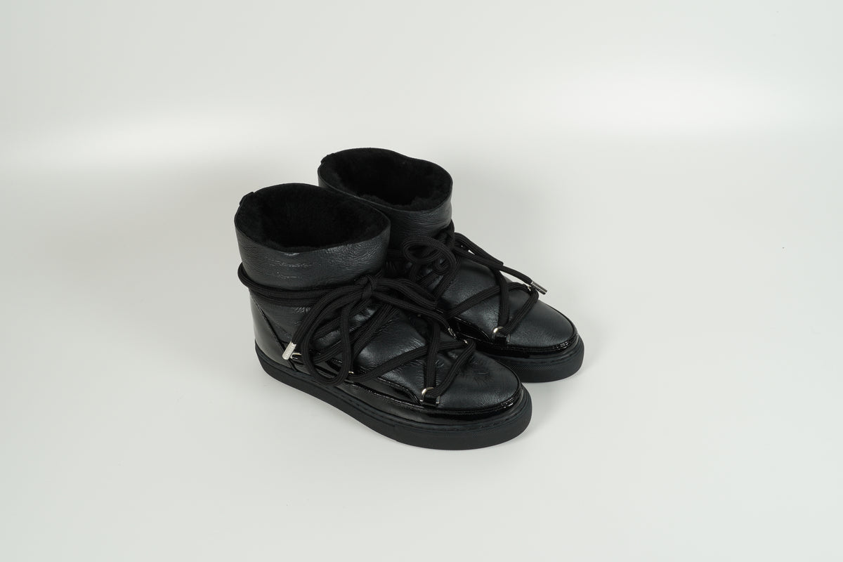 Boot Black