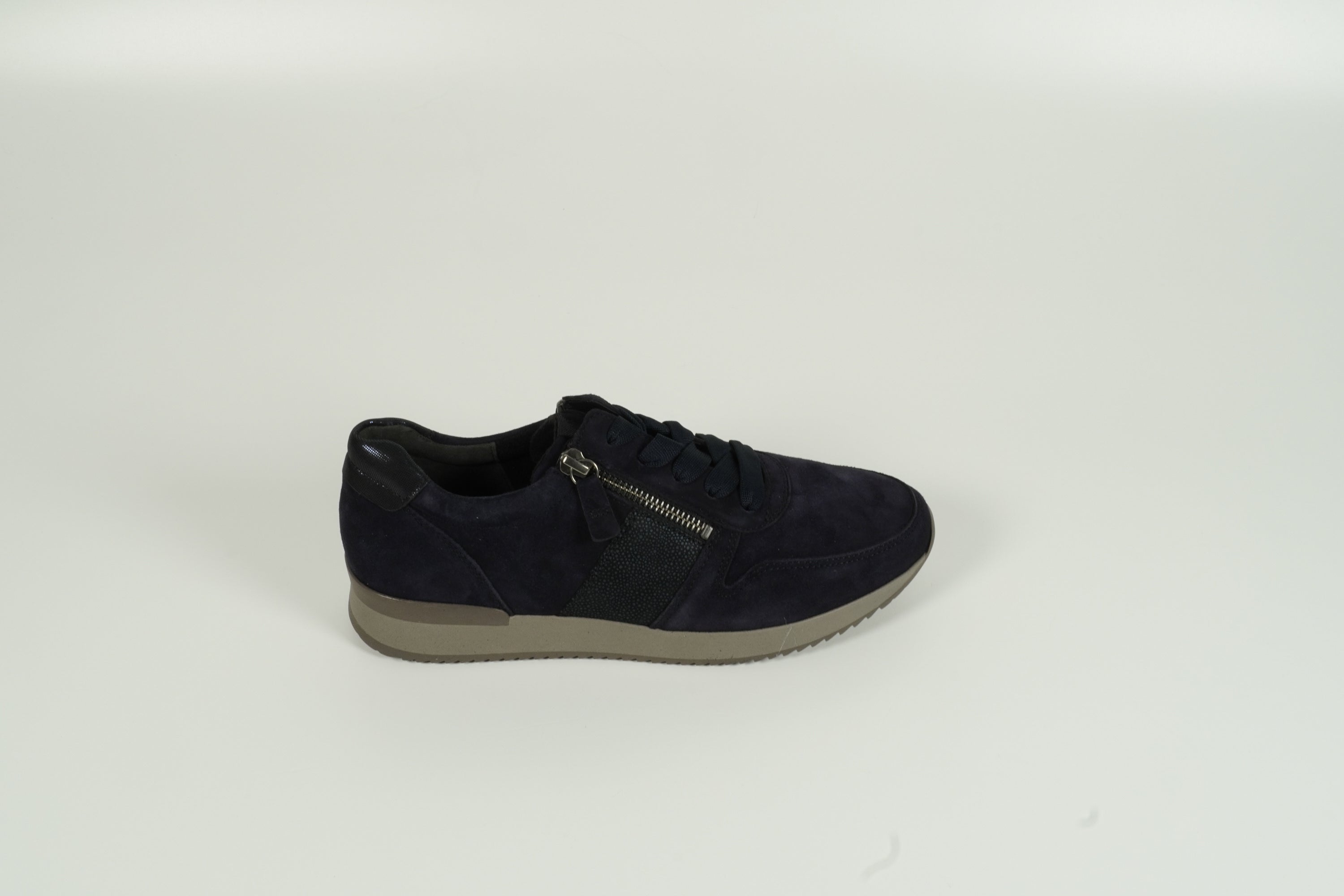 Sneaker Blau