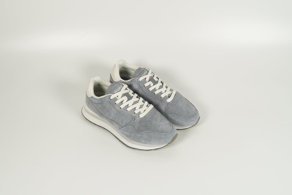 Baskets grises