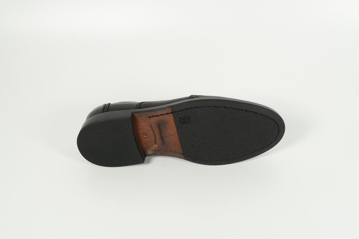 Schnürschuh Schwarz