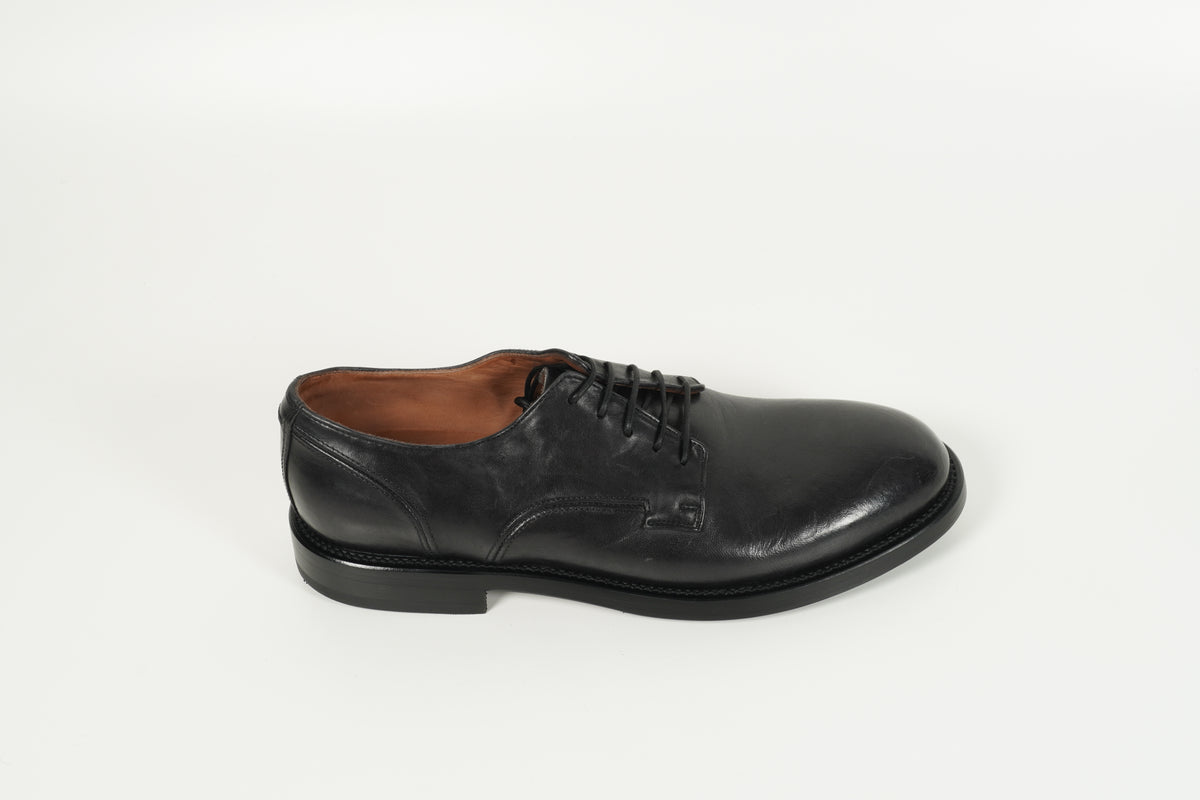Schnürschuh Schwarz