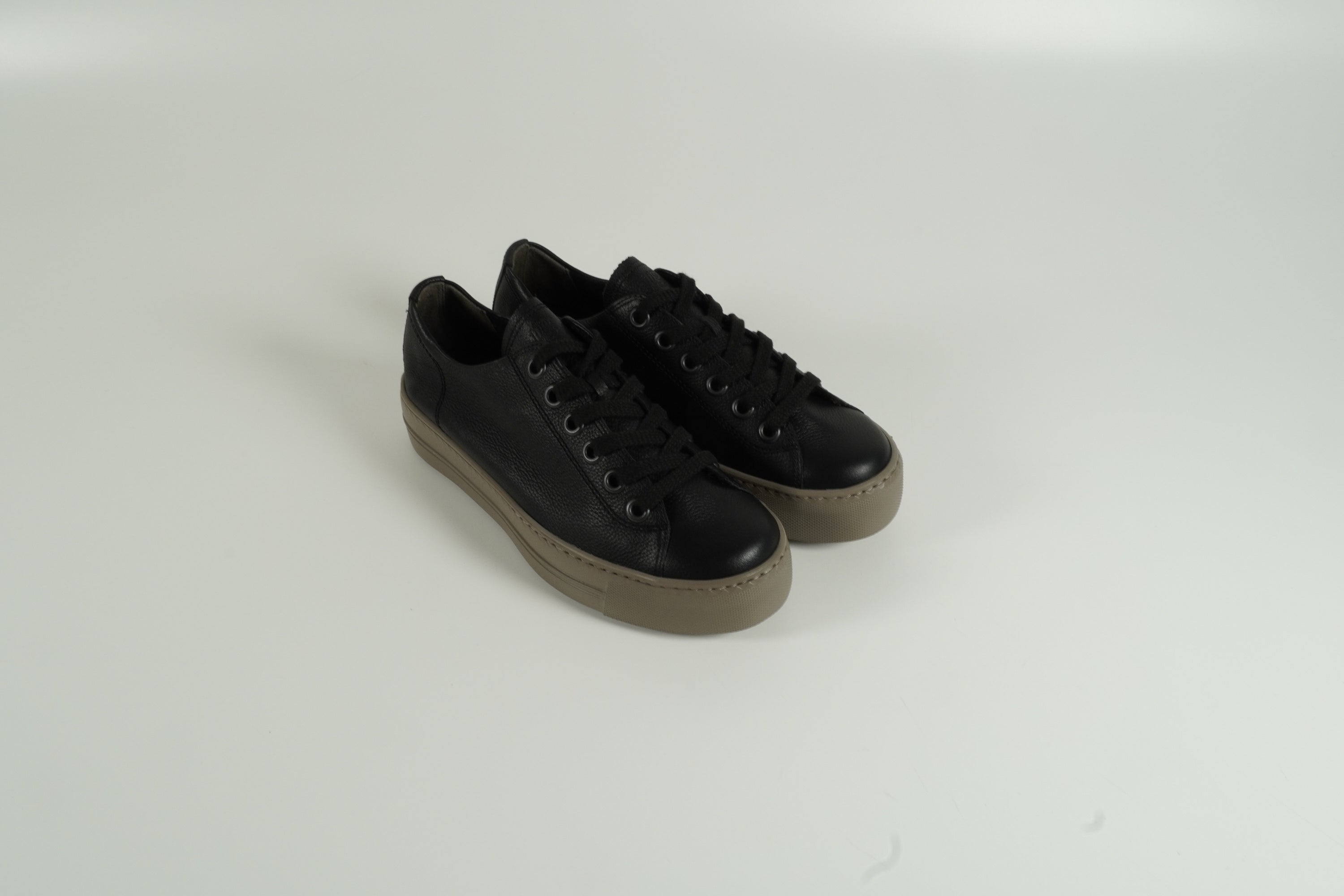 Baskets noires