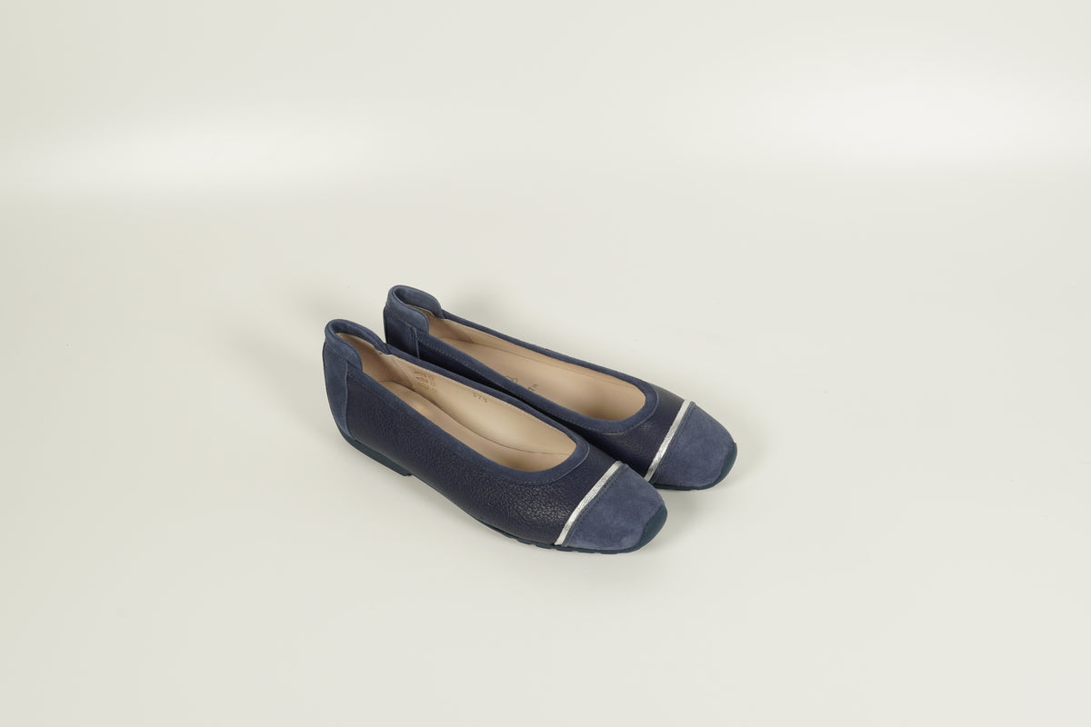 Ballerine bleu