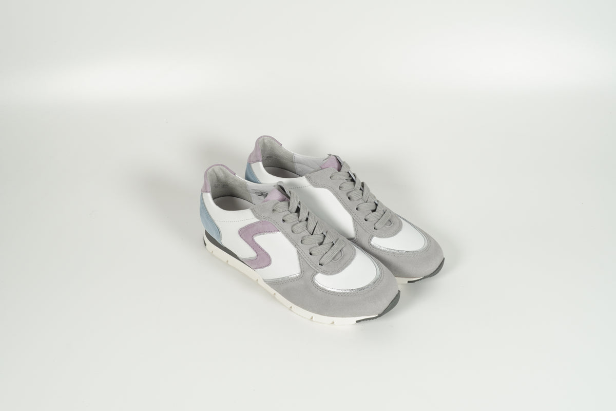 Sneaker Grau