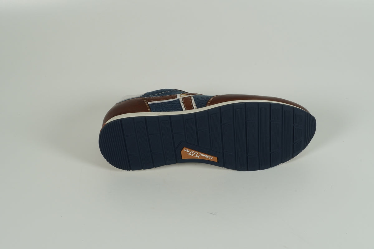 Sneaker Blau