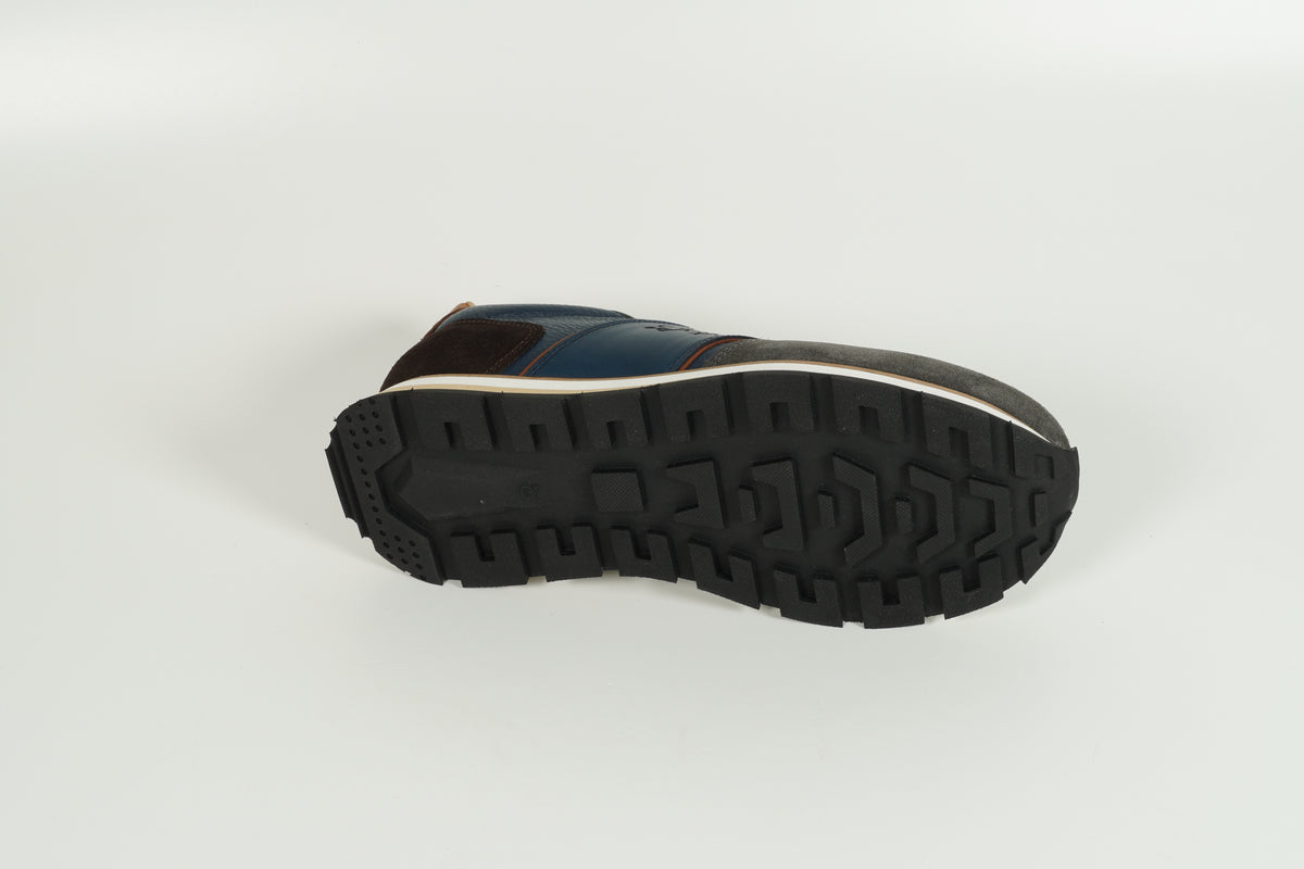 Baskets bleues