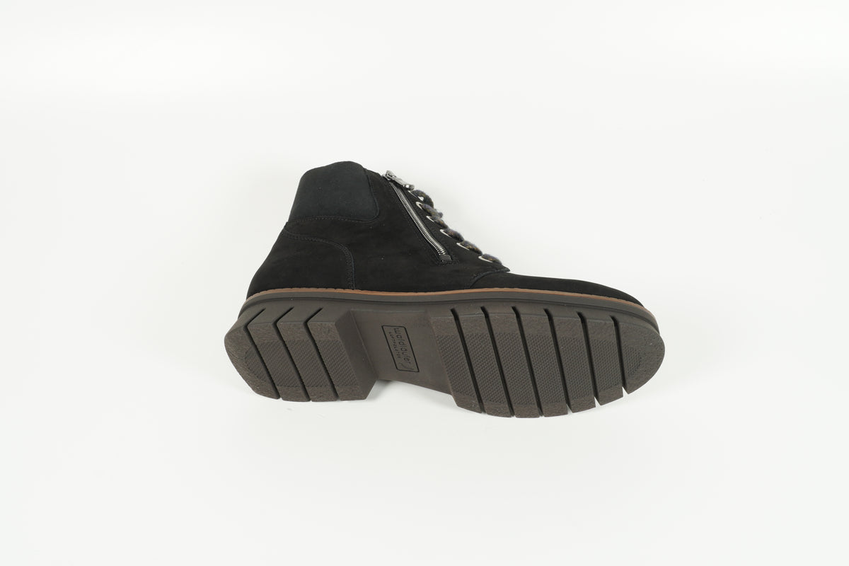 Lace-up Shoe Black