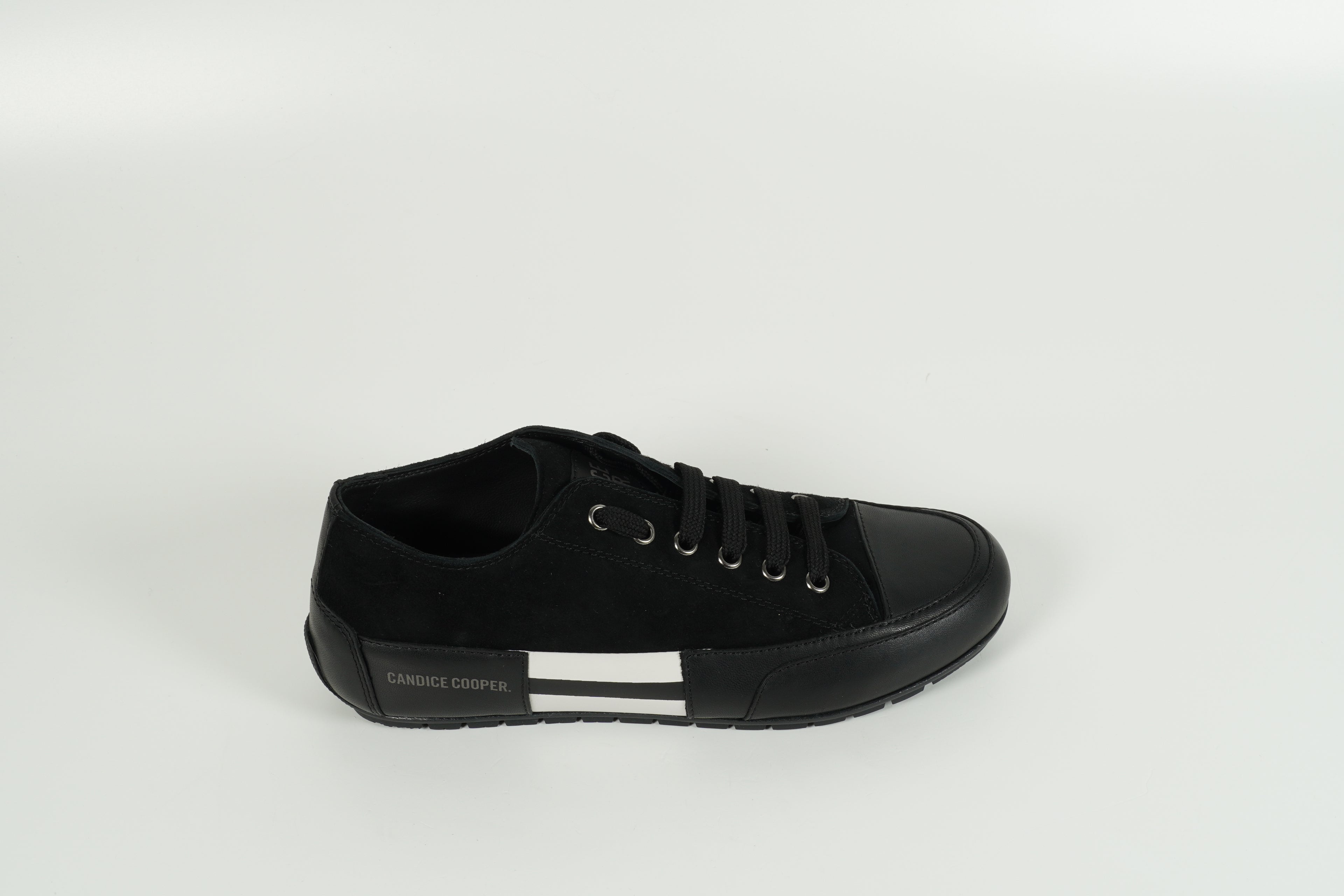 Baskets noires