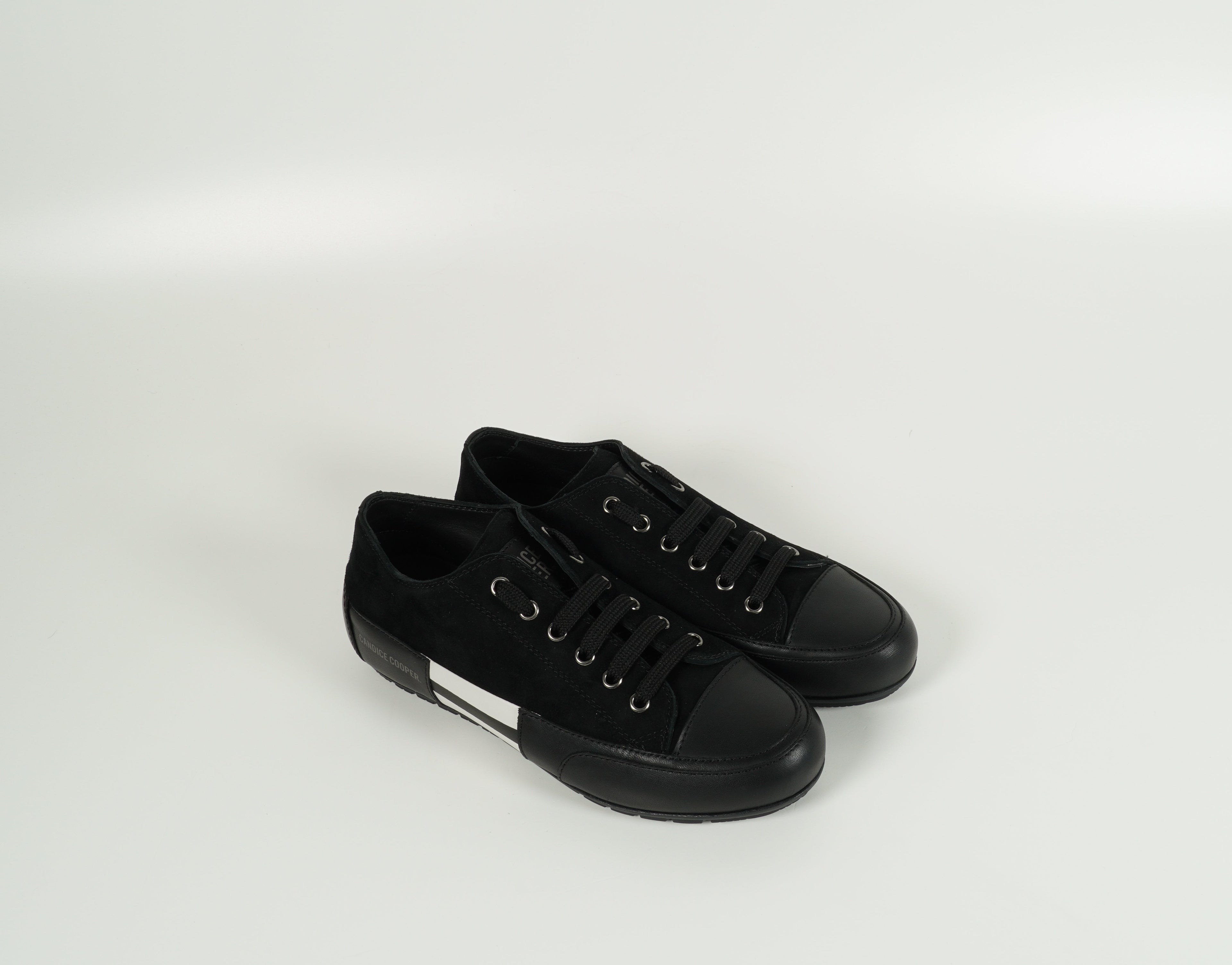 Baskets noires