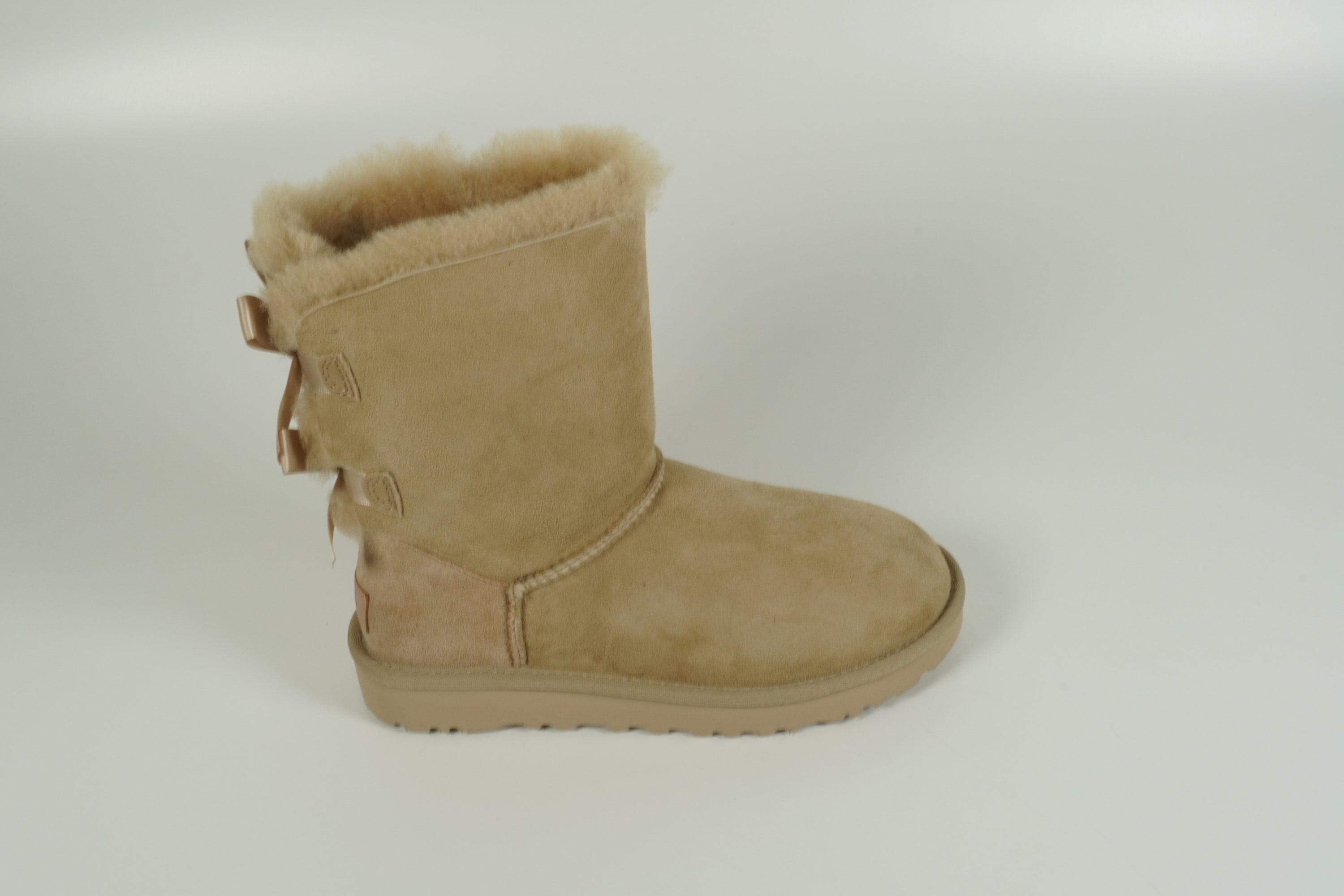 Bailey Bow III Beige