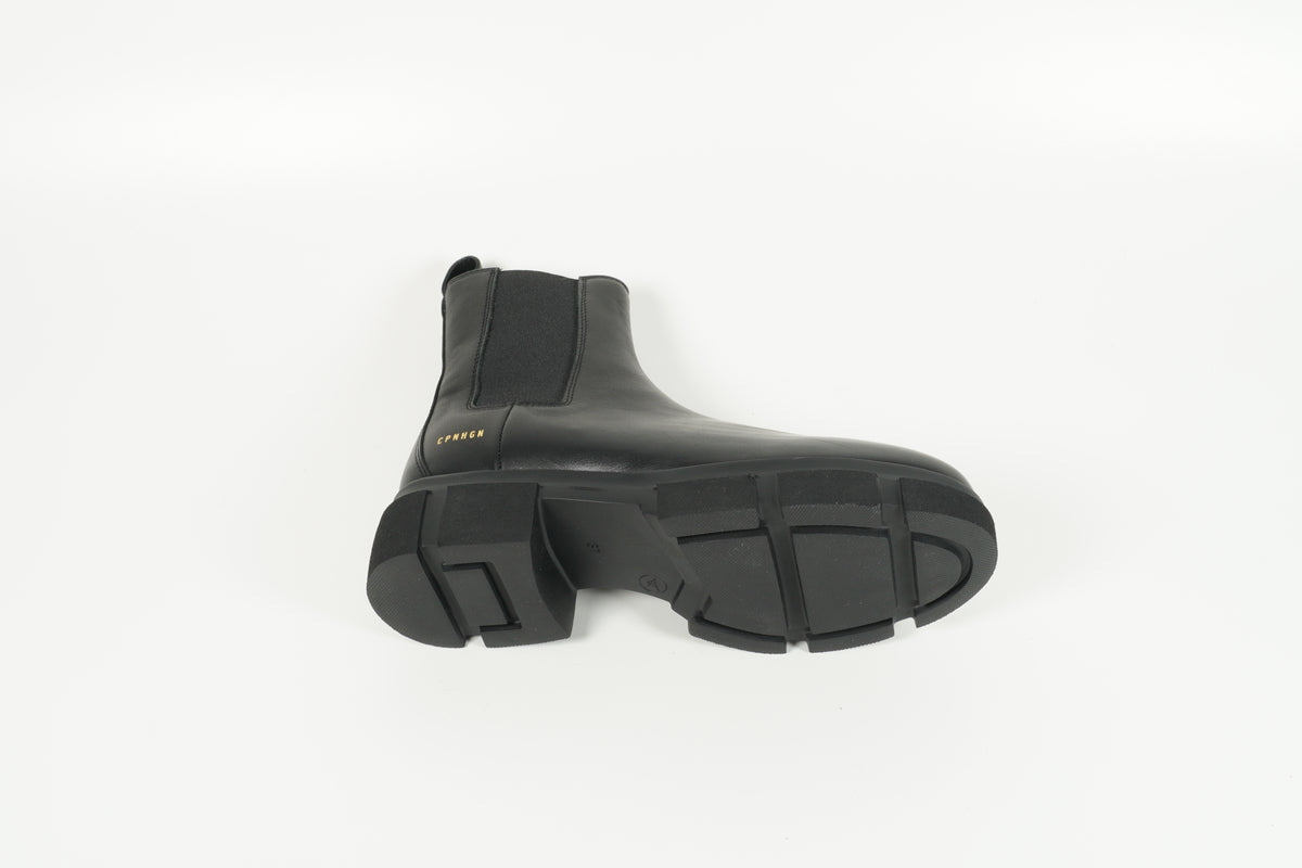 Boot lined black