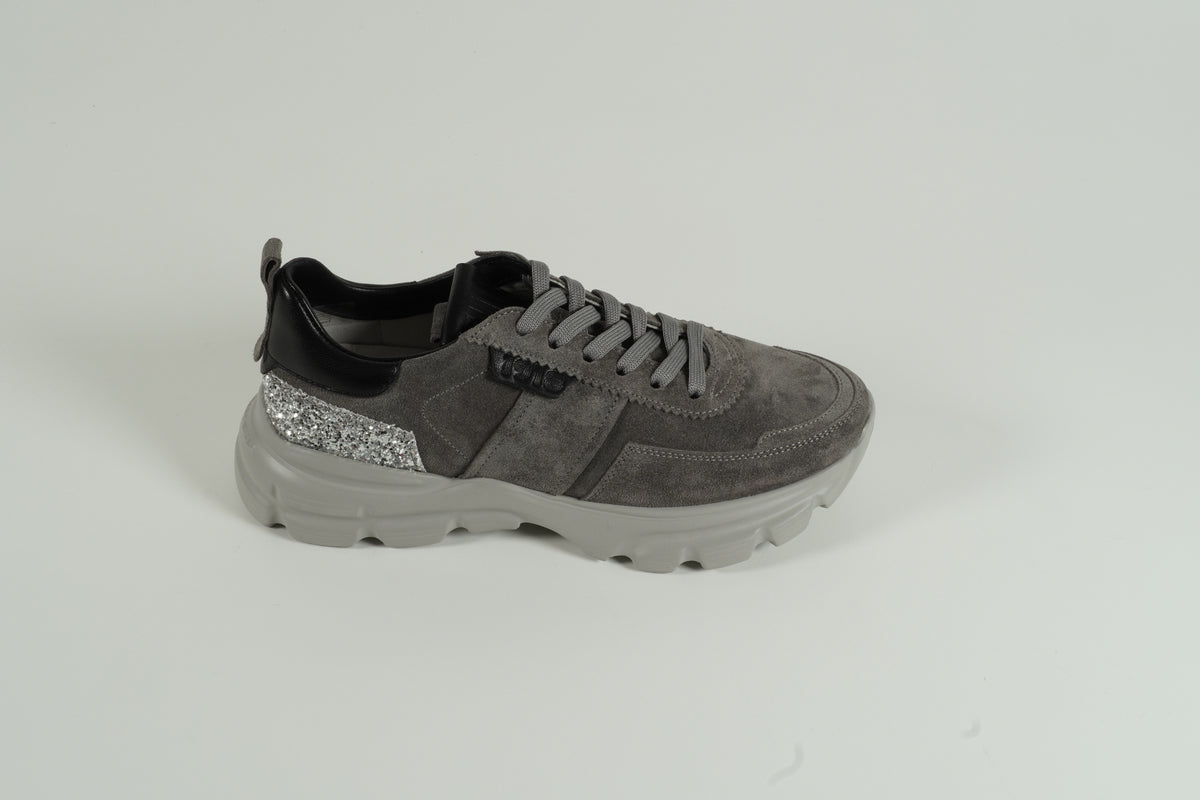 Sneaker Grau