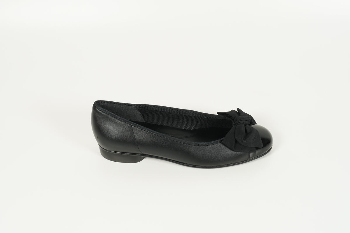 Ballerina Schwarz