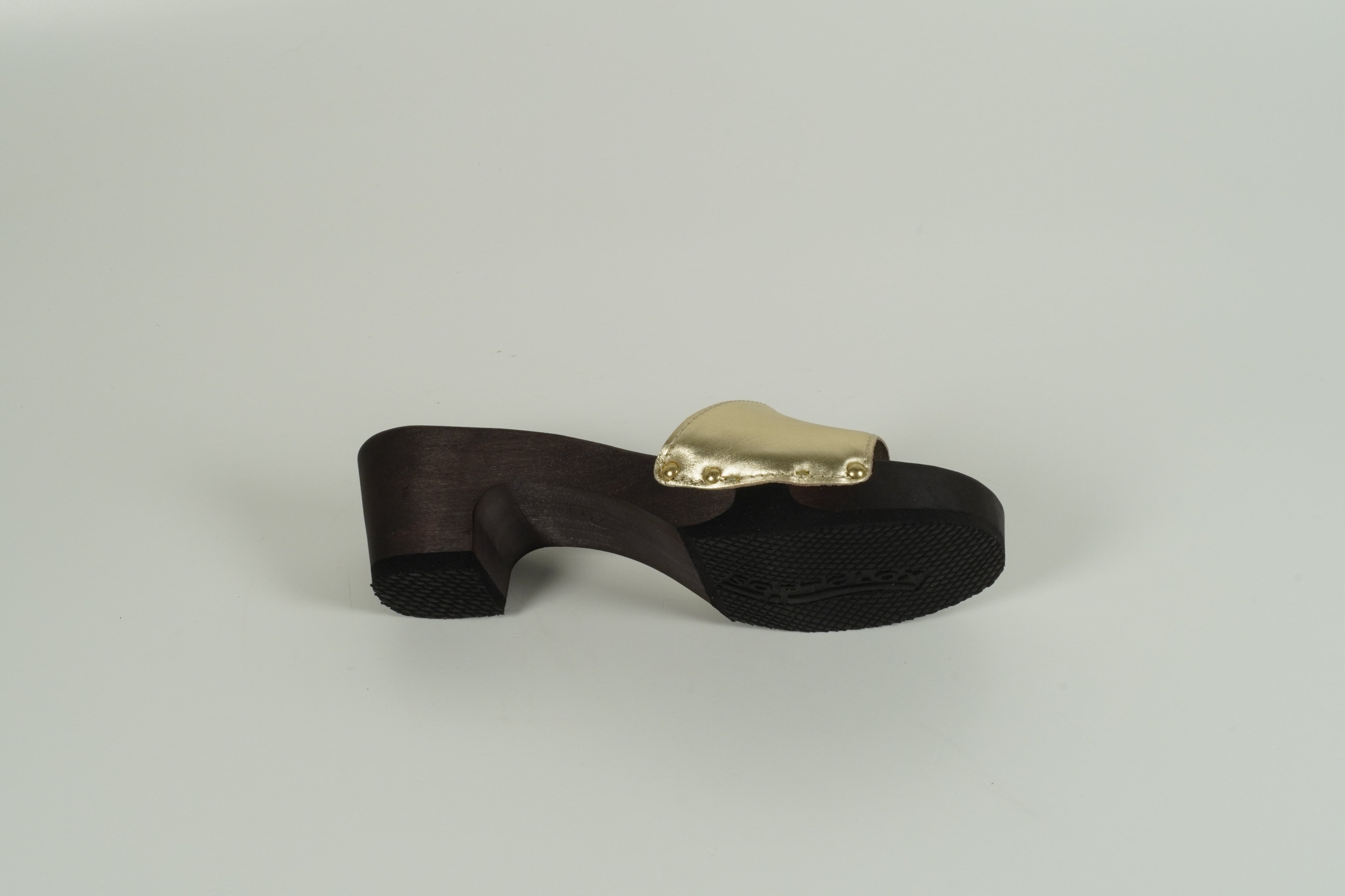 Gold mules