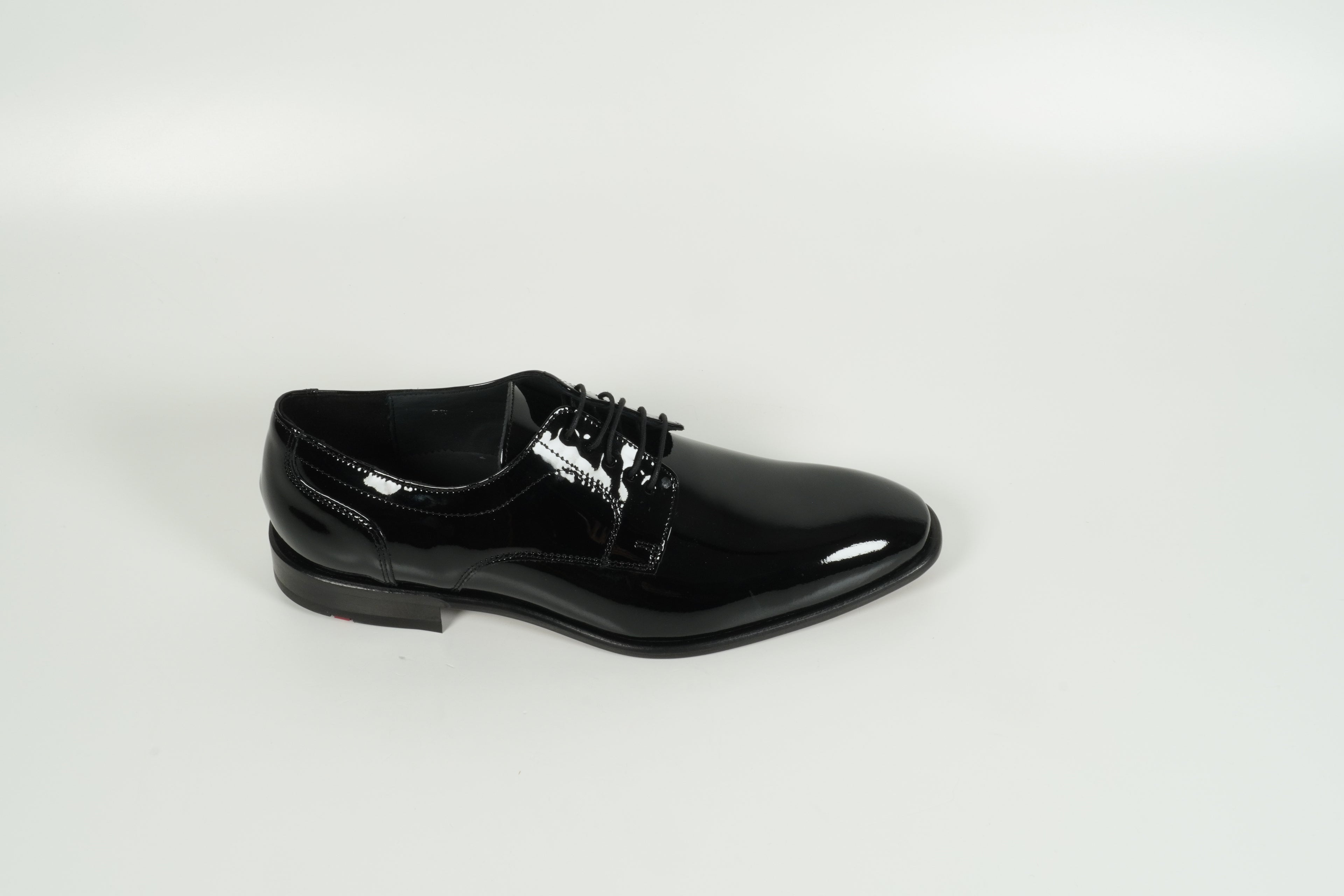 Schnürschuh Schwarz