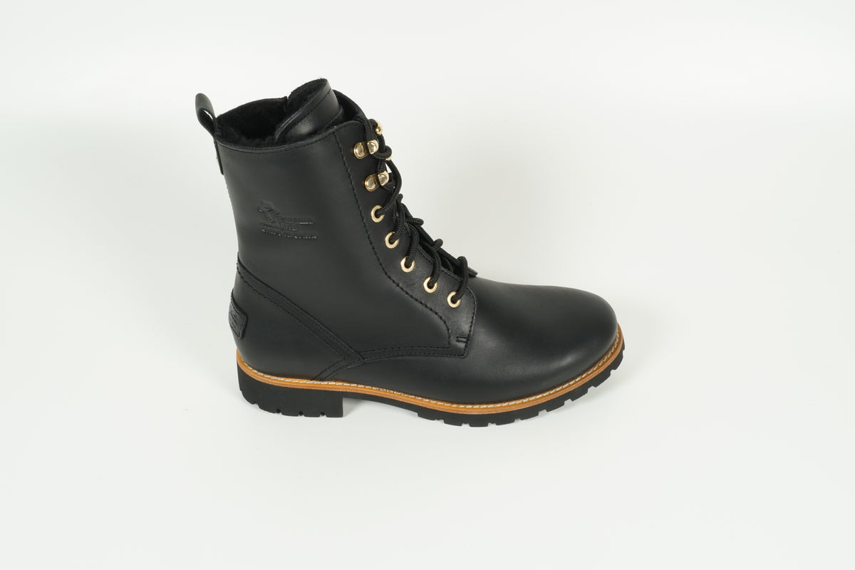 Boot Black