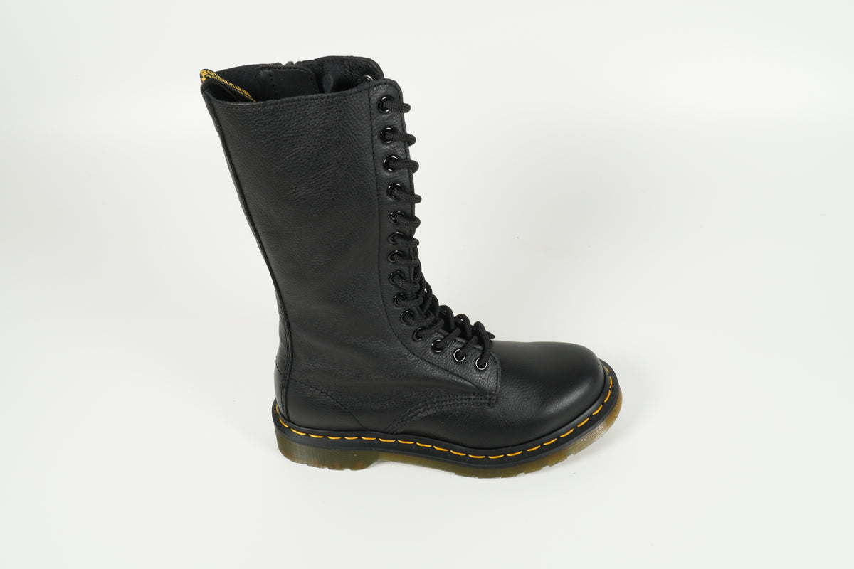 Boot Schwarz