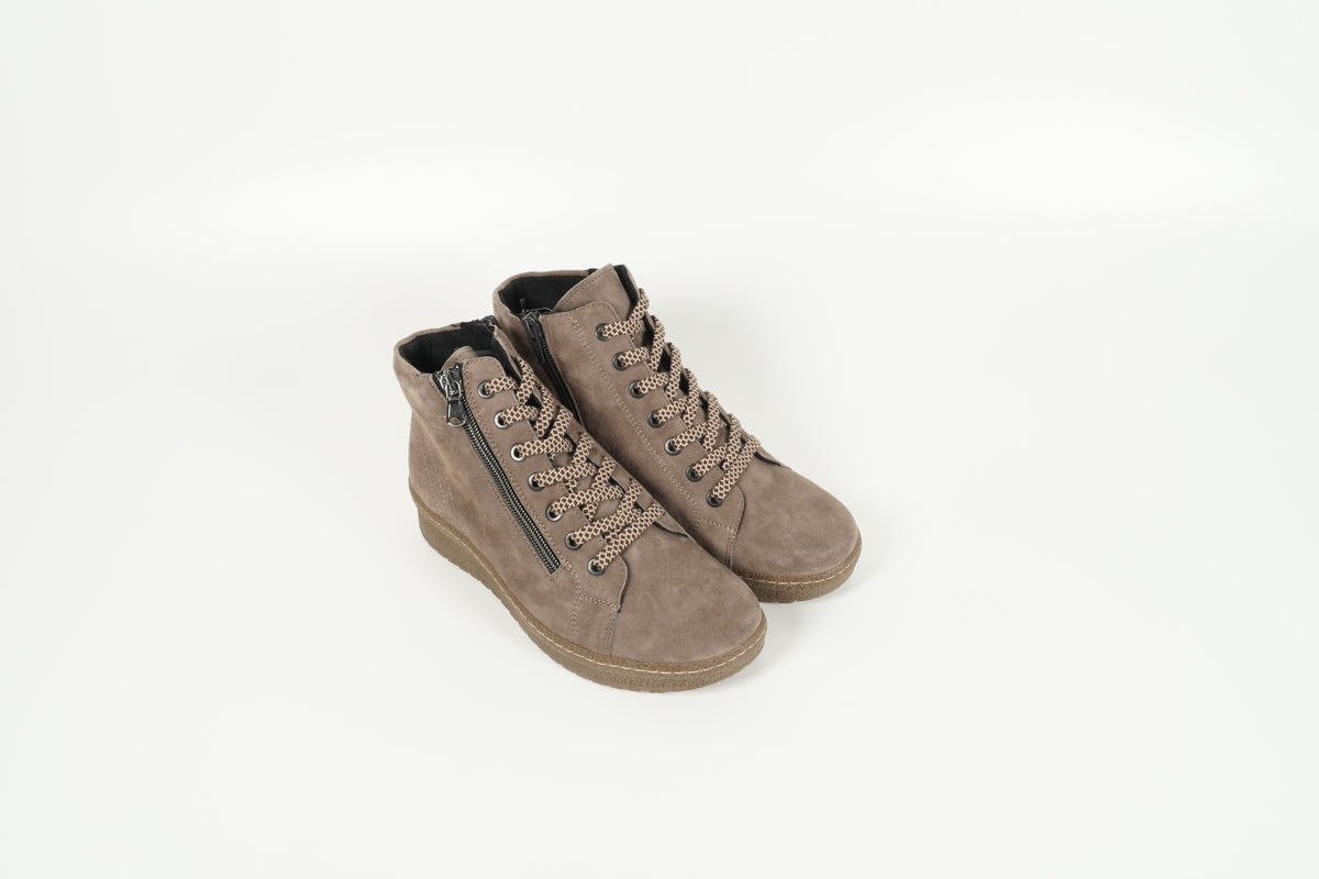 ankle boots gray