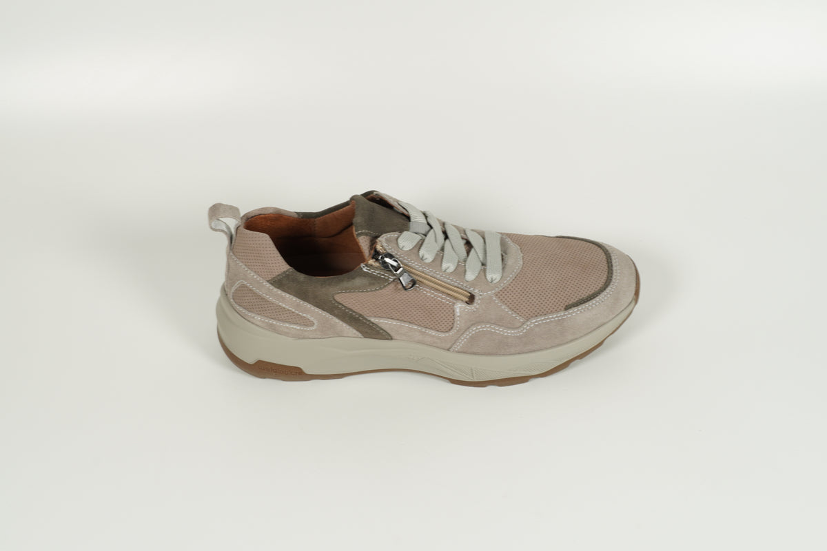 Baskets grises