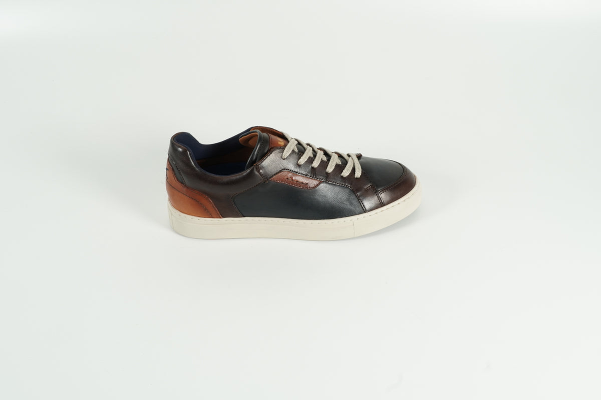Baskets bleues