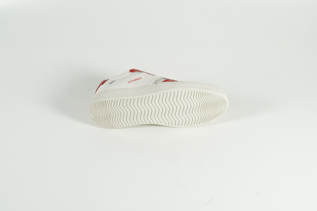 Baskets rouges