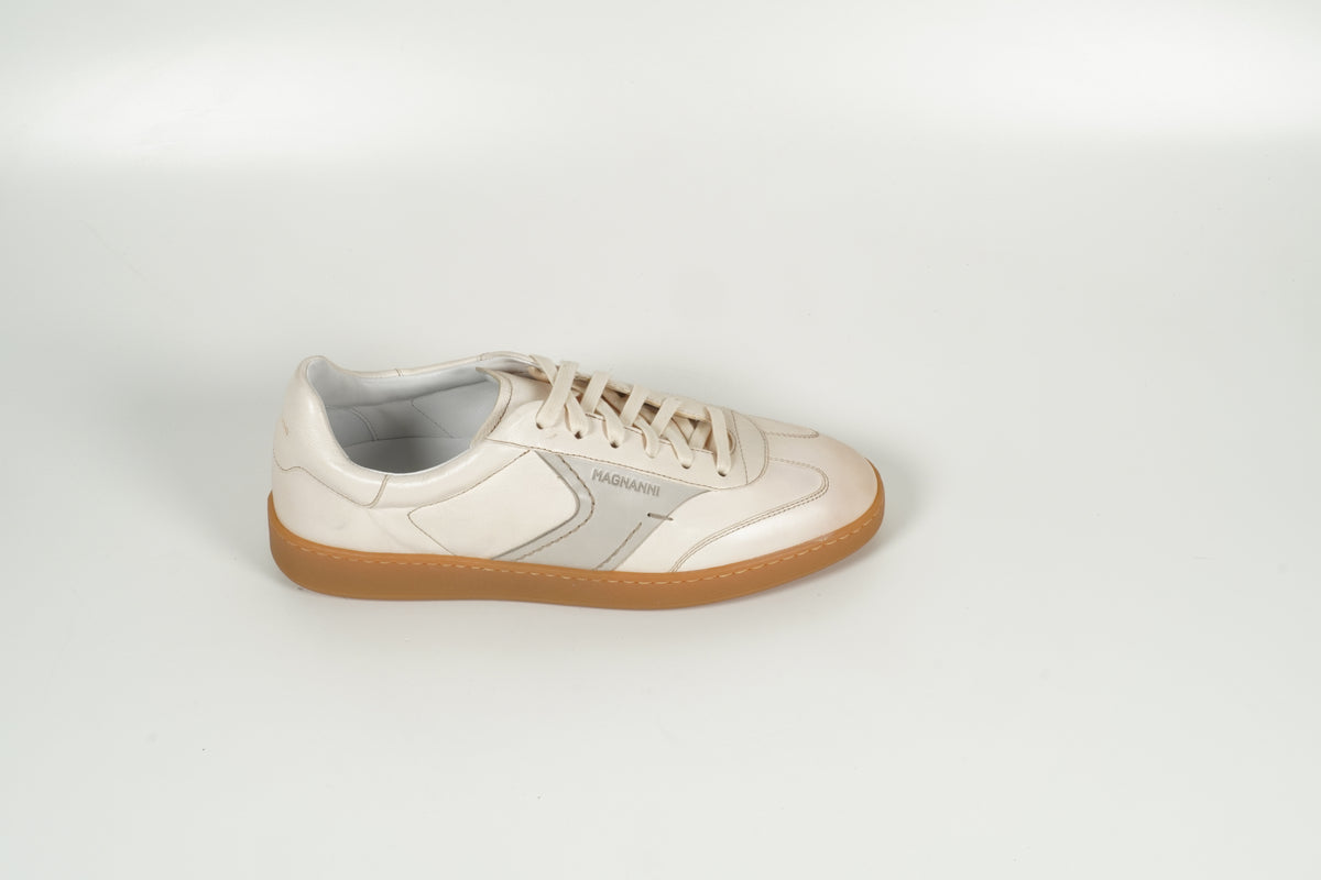 Sneaker Grau