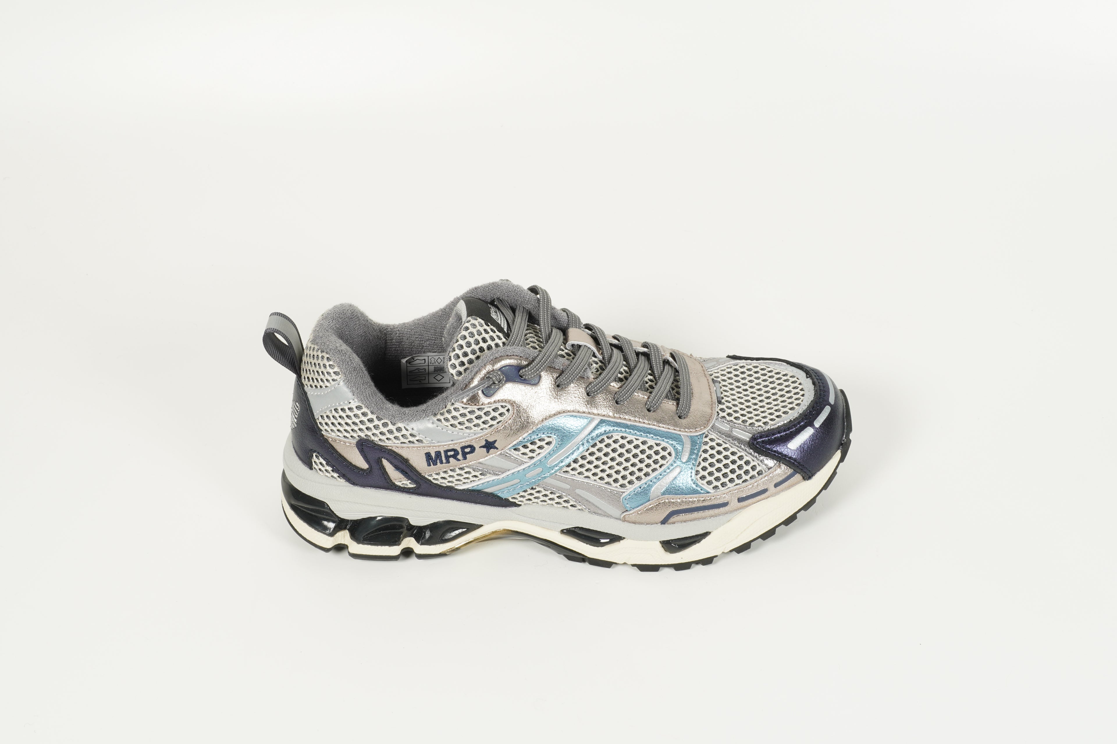 Sneaker Silber
