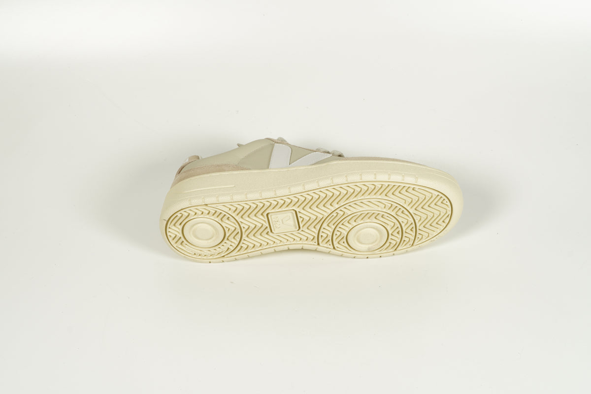 Baskets beiges