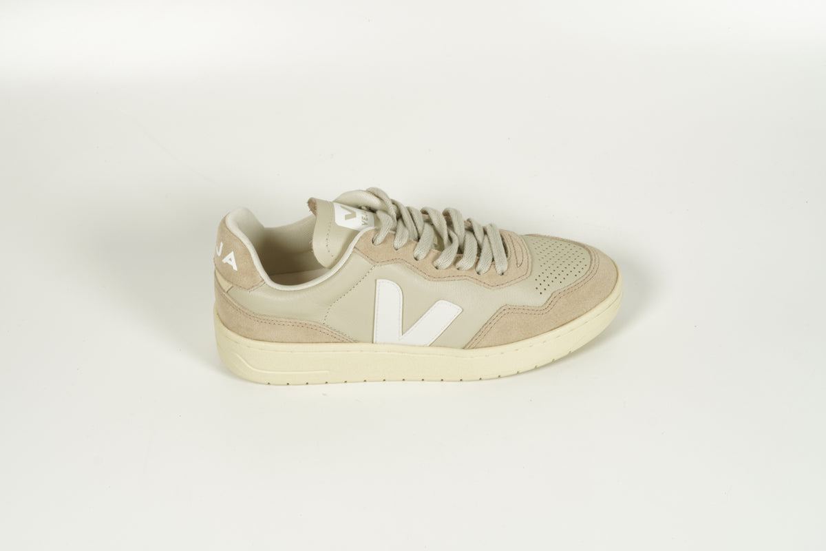 Baskets beiges